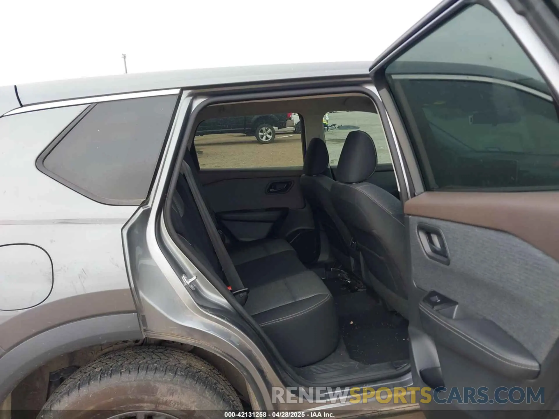 8 Photograph of a damaged car 5N1AT3AA0MC727255 NISSAN ROGUE 2021