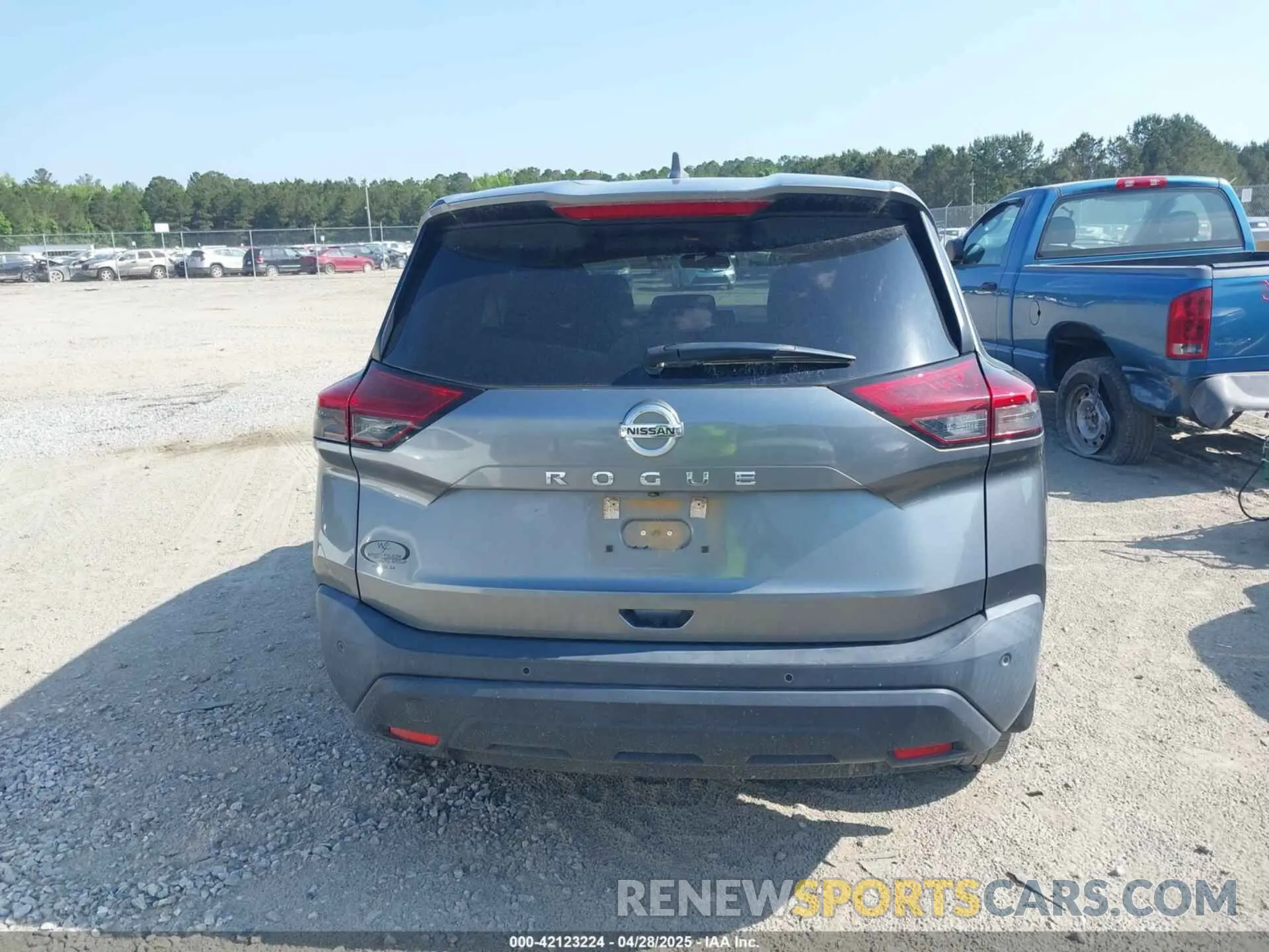16 Photograph of a damaged car 5N1AT3AA0MC829557 NISSAN ROGUE 2021