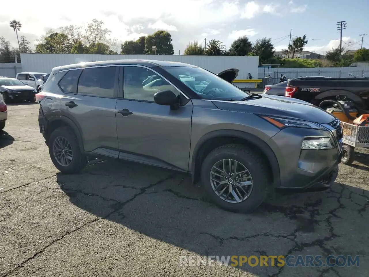 4 Photograph of a damaged car 5N1AT3AA0MC842745 NISSAN ROGUE 2021