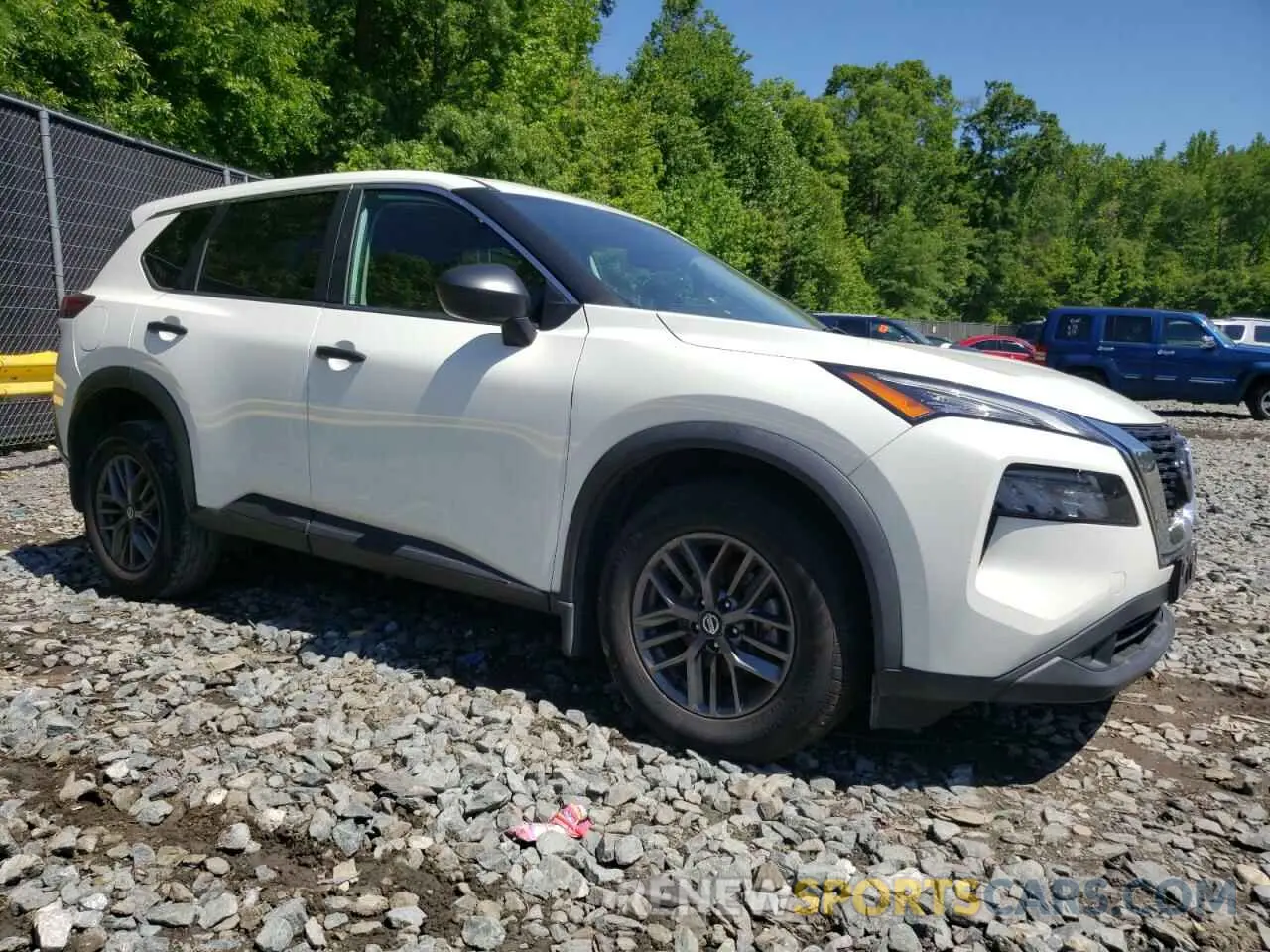 4 Photograph of a damaged car 5N1AT3AA1MC687493 NISSAN ROGUE 2021