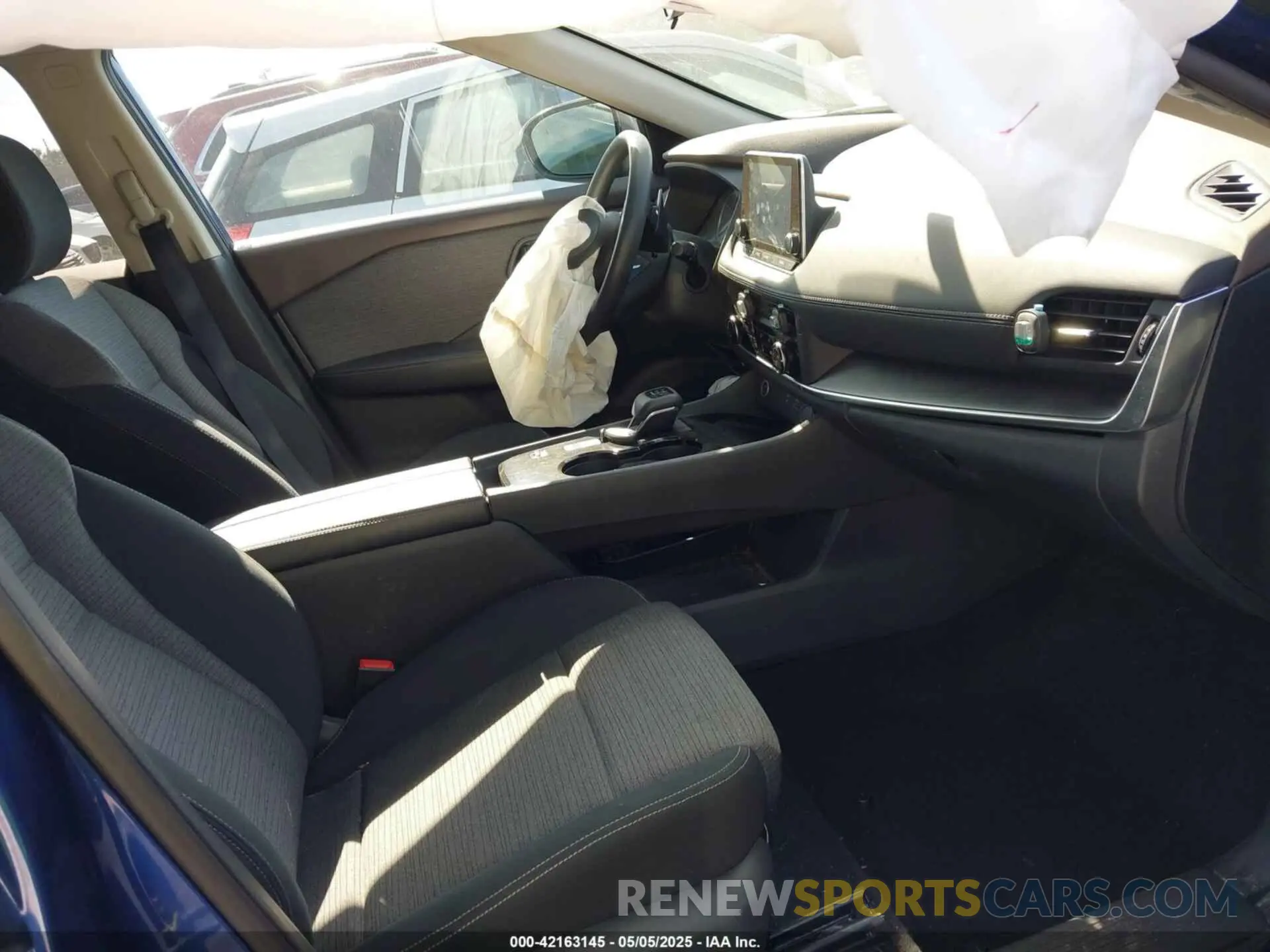 5 Photograph of a damaged car 5N1AT3AA1MC835660 NISSAN ROGUE 2021