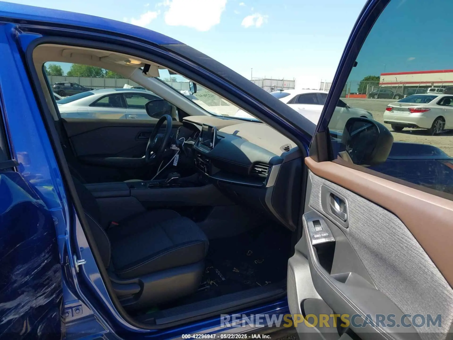 5 Photograph of a damaged car 5N1AT3AA3MC729503 NISSAN ROGUE 2021