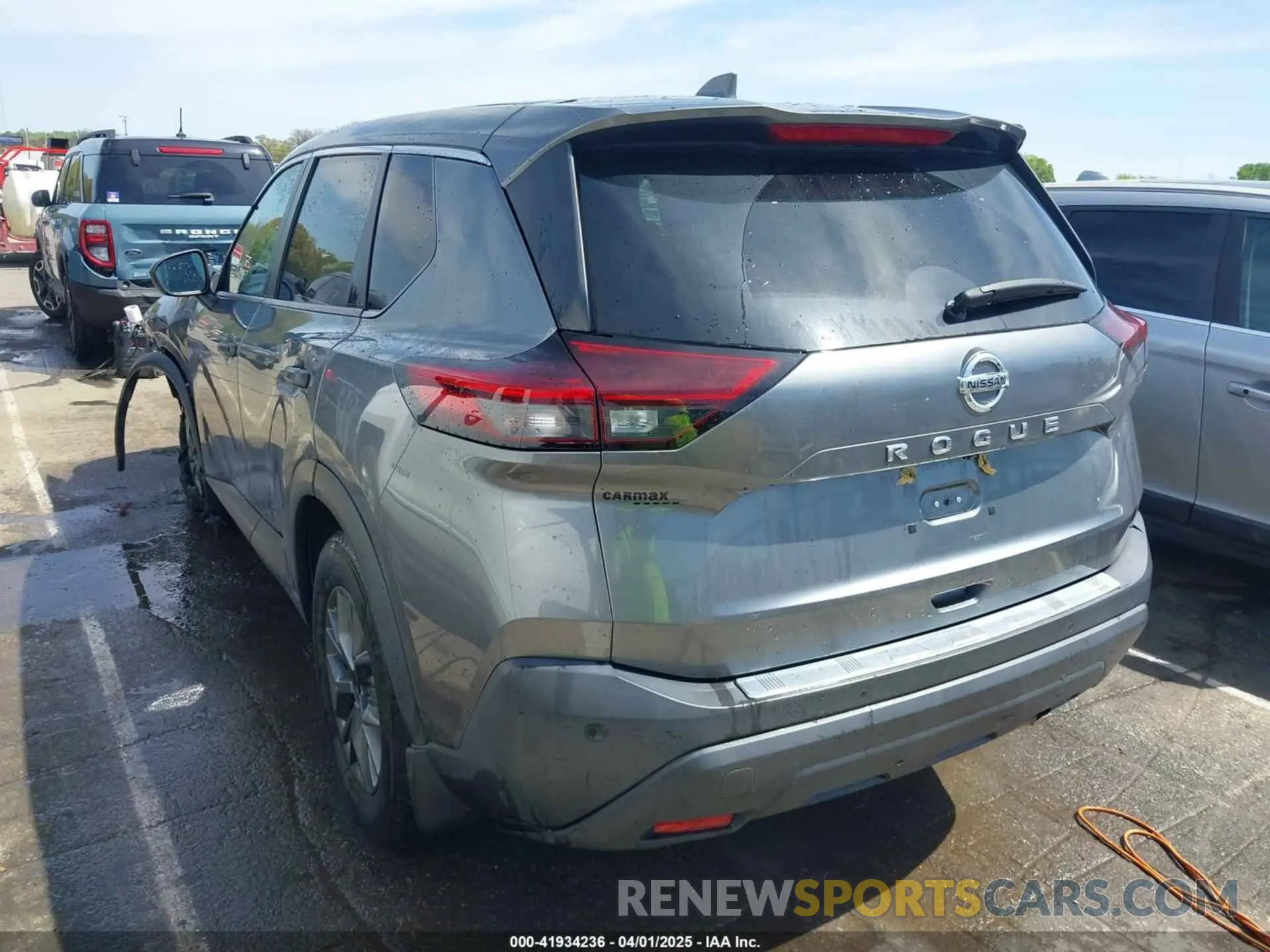 3 Photograph of a damaged car 5N1AT3AA4MC717490 NISSAN ROGUE 2021