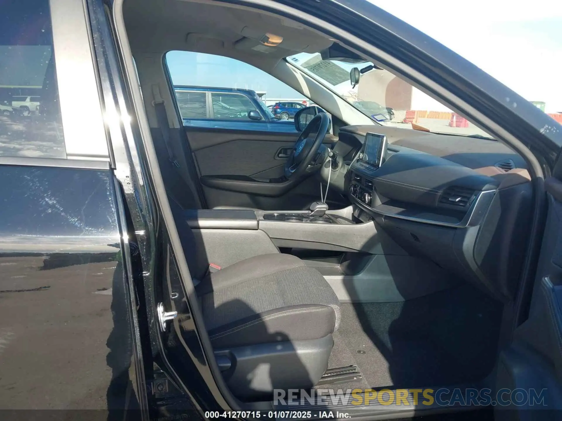 5 Photograph of a damaged car 5N1AT3AA4MC813071 NISSAN ROGUE 2021