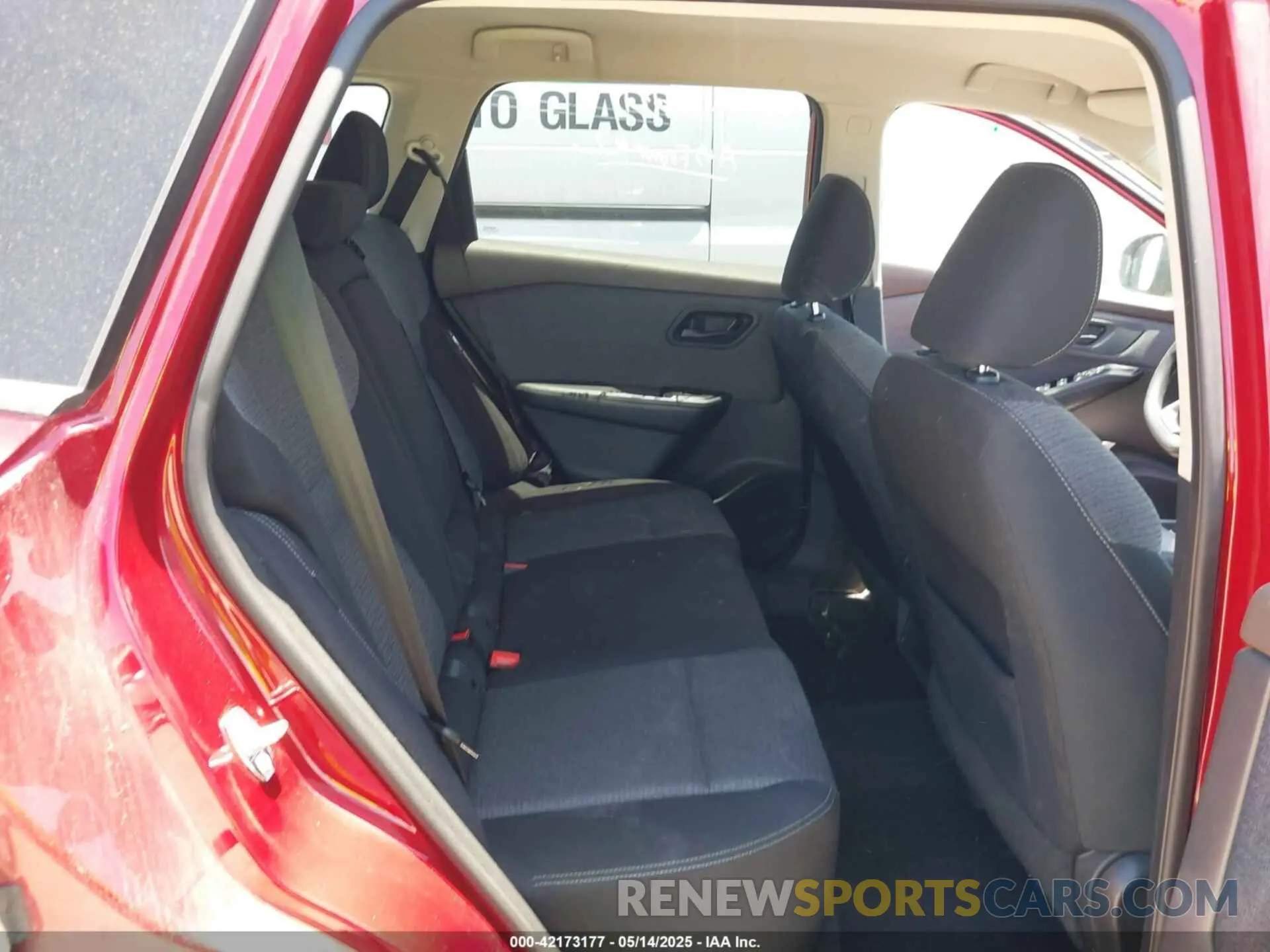 8 Photograph of a damaged car 5N1AT3AA4MC833742 NISSAN ROGUE 2021