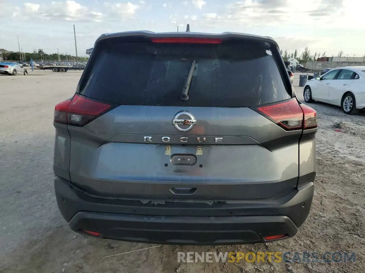 6 Photograph of a damaged car 5N1AT3AA5MC696035 NISSAN ROGUE 2021