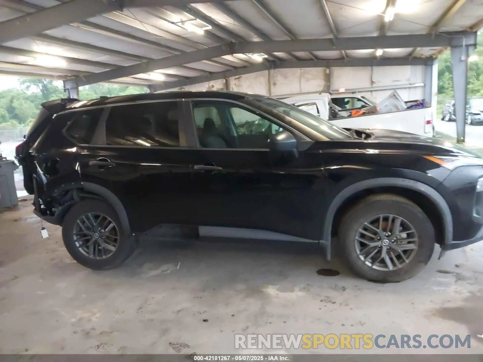 13 Photograph of a damaged car 5N1AT3AA6MC688333 NISSAN ROGUE 2021
