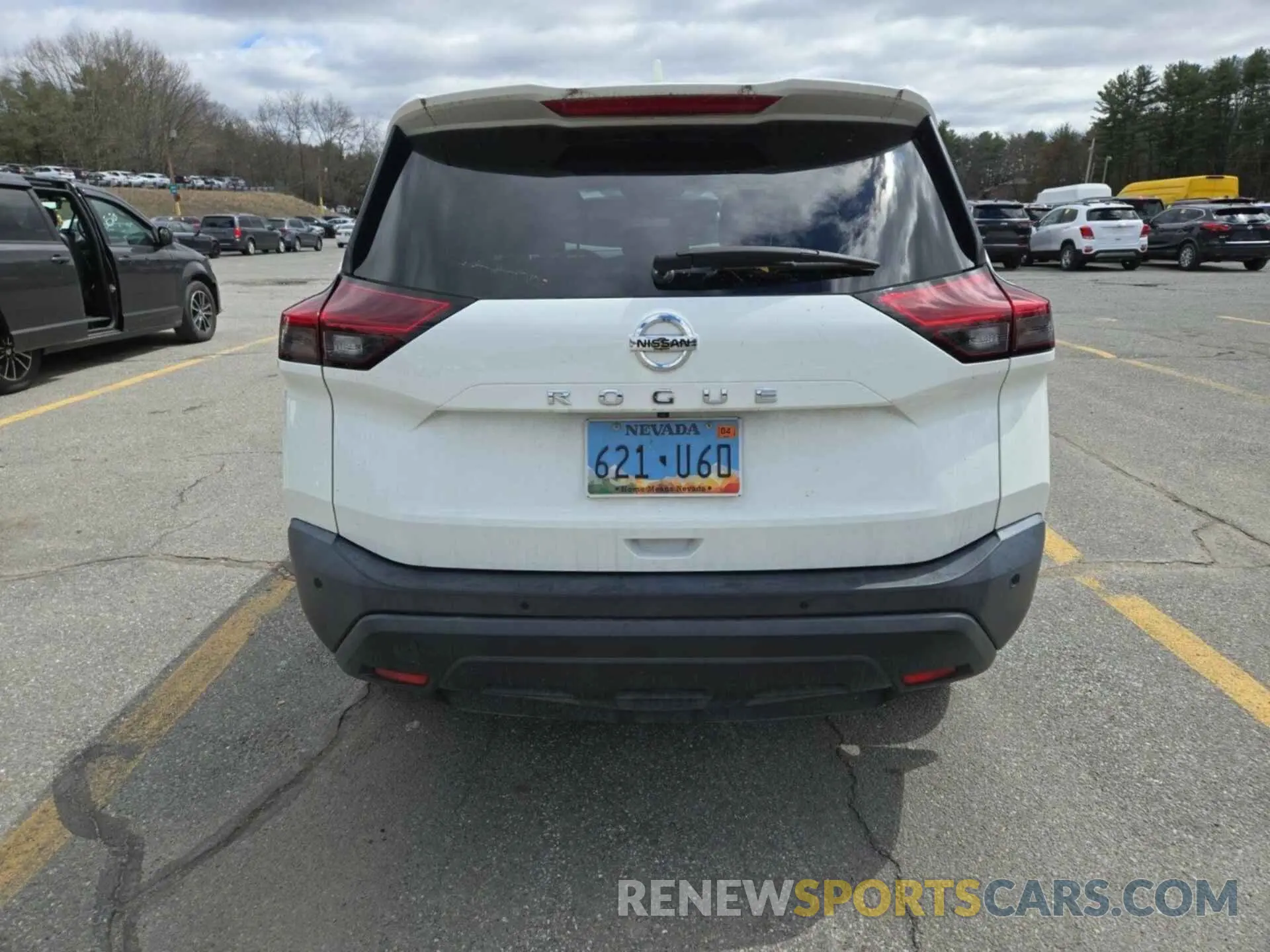 16 Photograph of a damaged car 5N1AT3AA8MC736821 NISSAN ROGUE 2021