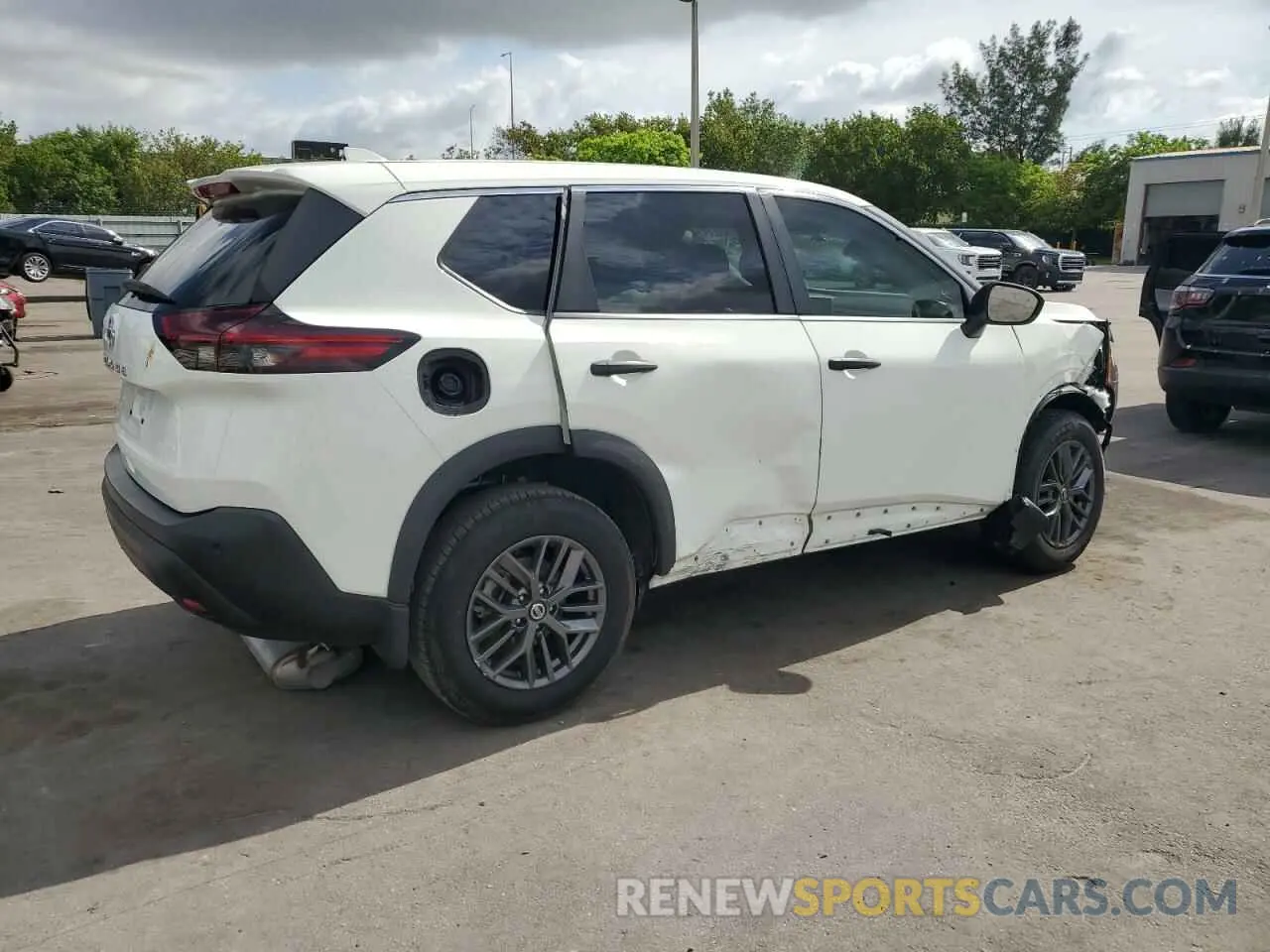 3 Photograph of a damaged car 5N1AT3AA8MC775389 NISSAN ROGUE 2021