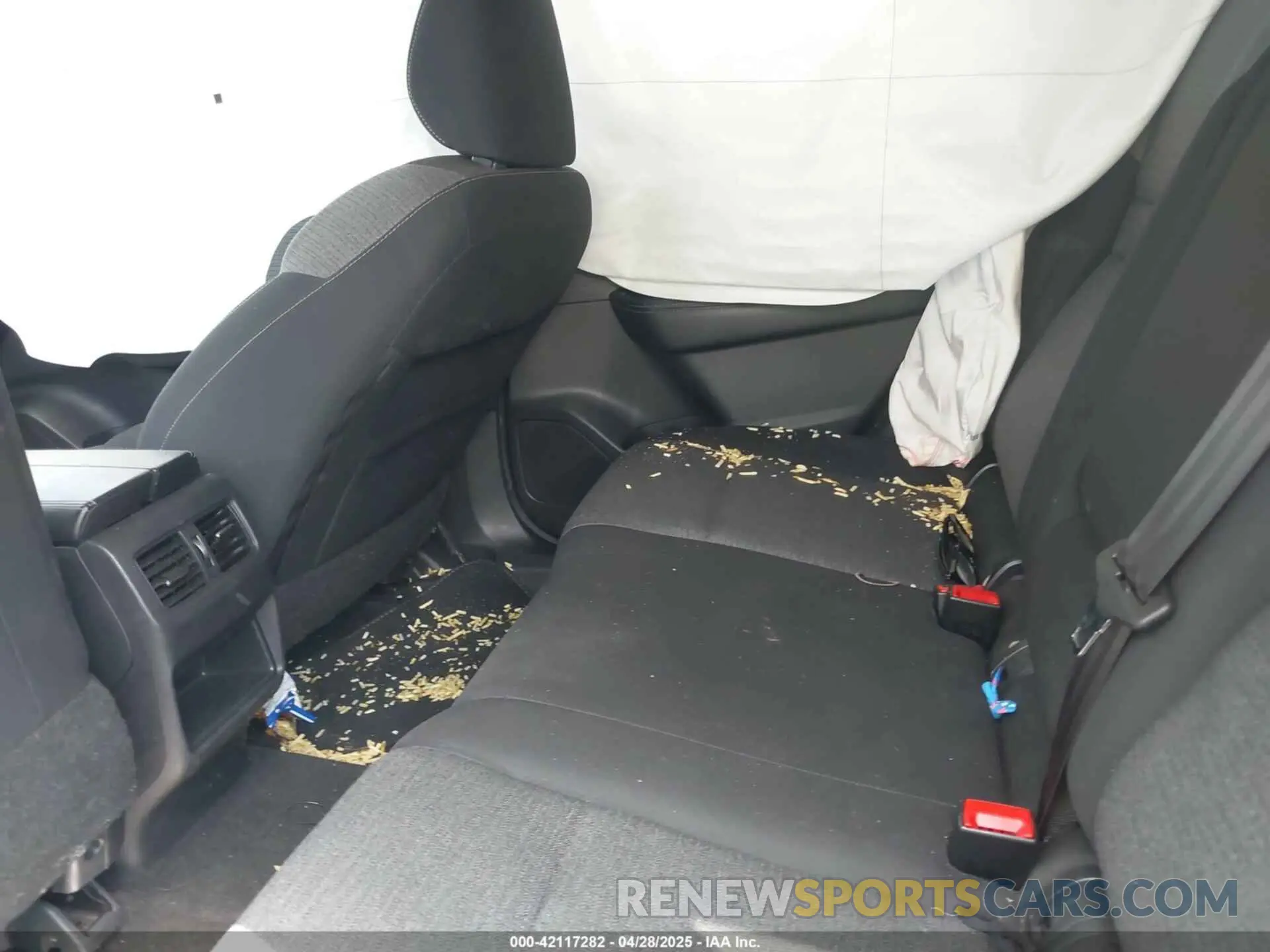 8 Photograph of a damaged car 5N1AT3AAXMC801894 NISSAN ROGUE 2021