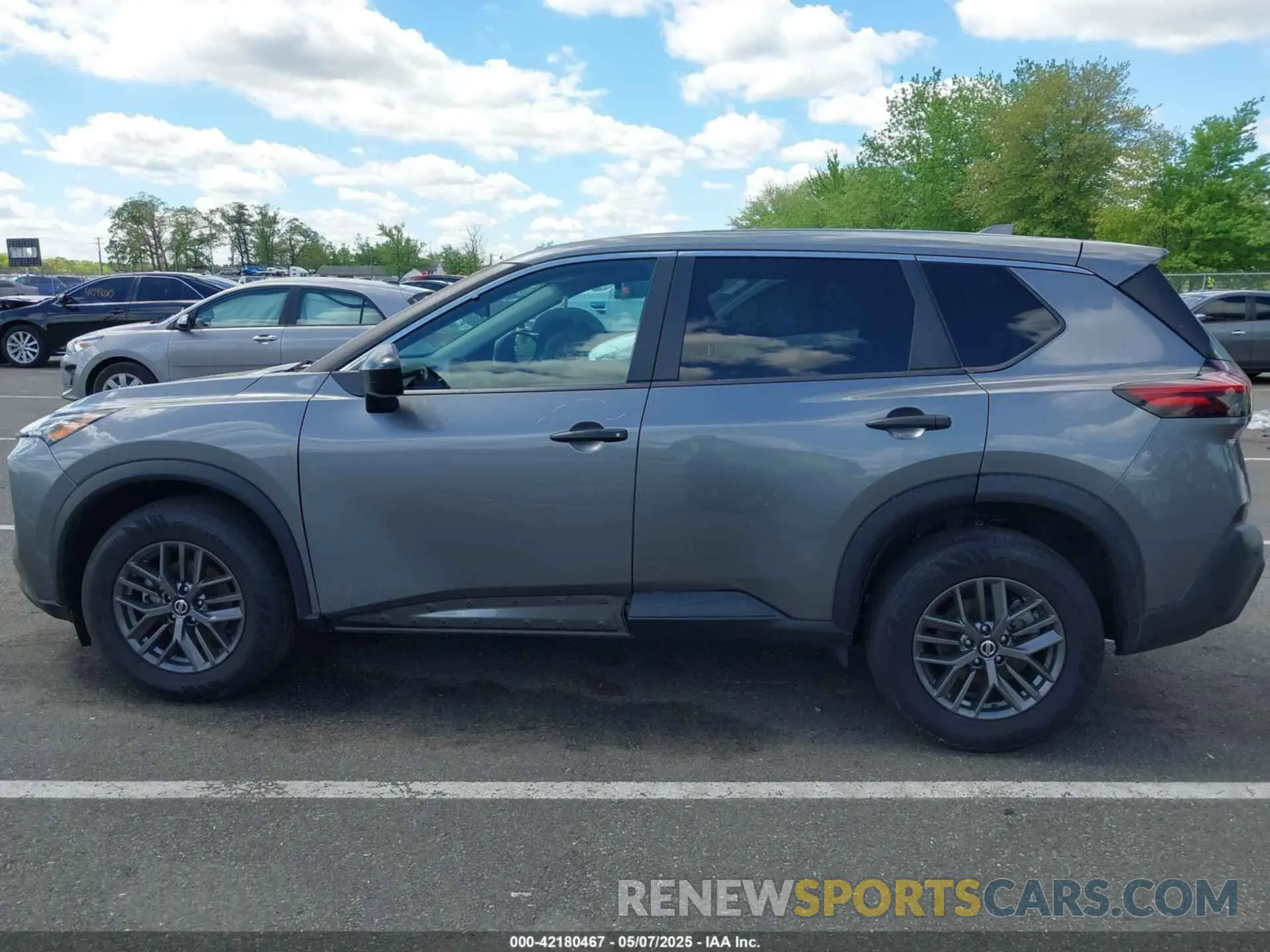 14 Photograph of a damaged car 5N1AT3AB2MC688421 NISSAN ROGUE 2021