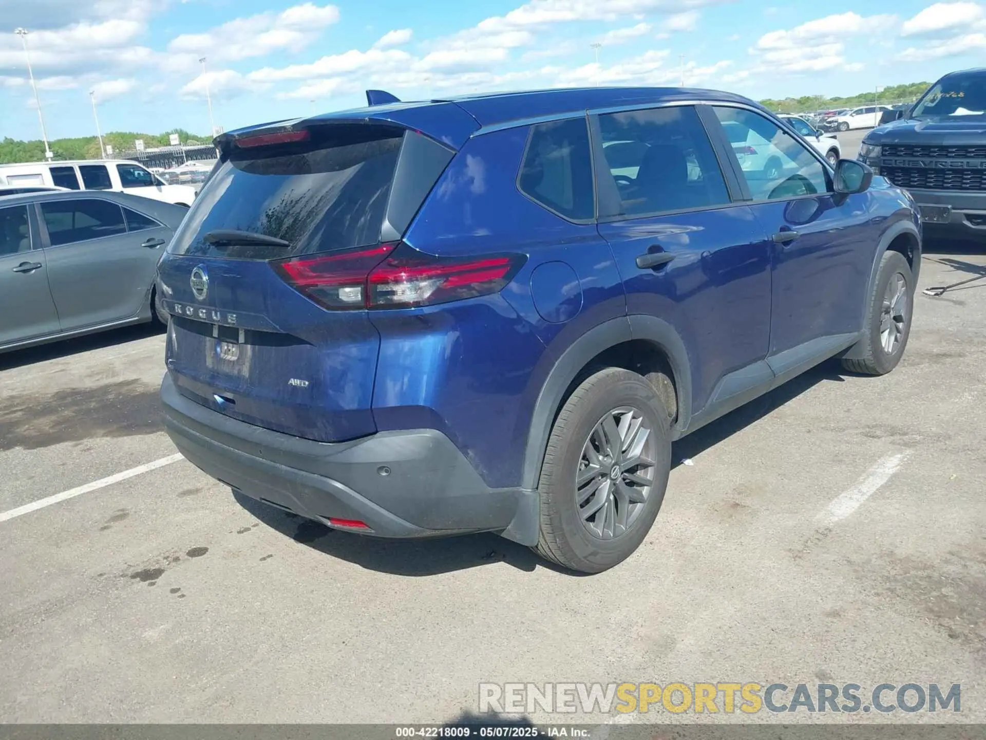 4 Photograph of a damaged car 5N1AT3AB4MC755956 NISSAN ROGUE 2021