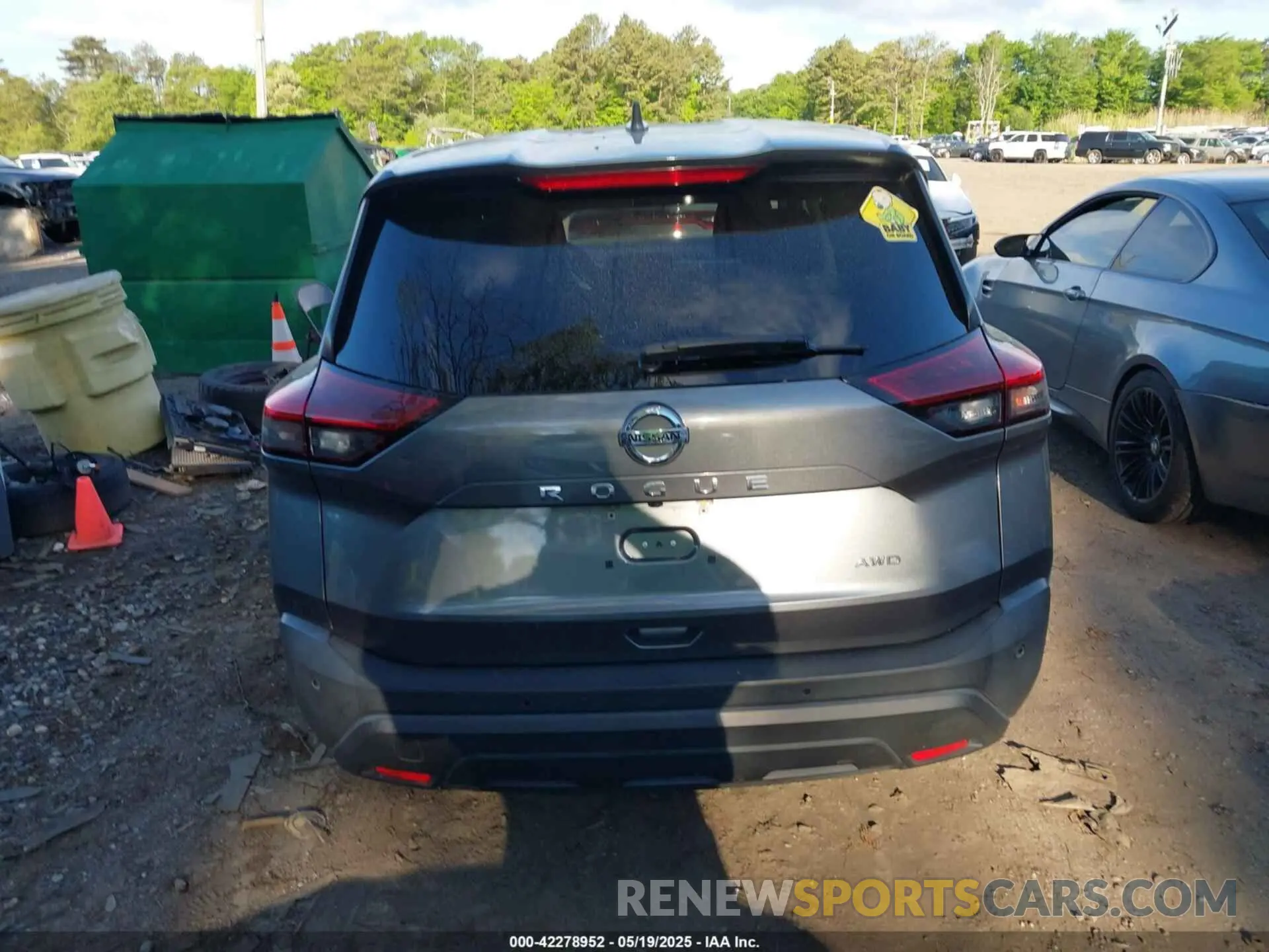 16 Photograph of a damaged car 5N1AT3AB5MC699249 NISSAN ROGUE 2021