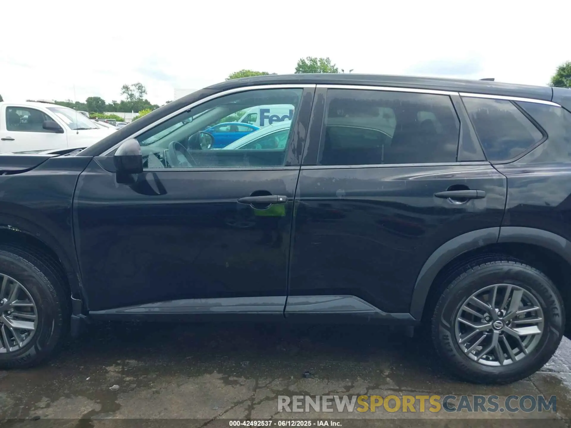 14 Photograph of a damaged car 5N1AT3AB6MC813632 NISSAN ROGUE 2021