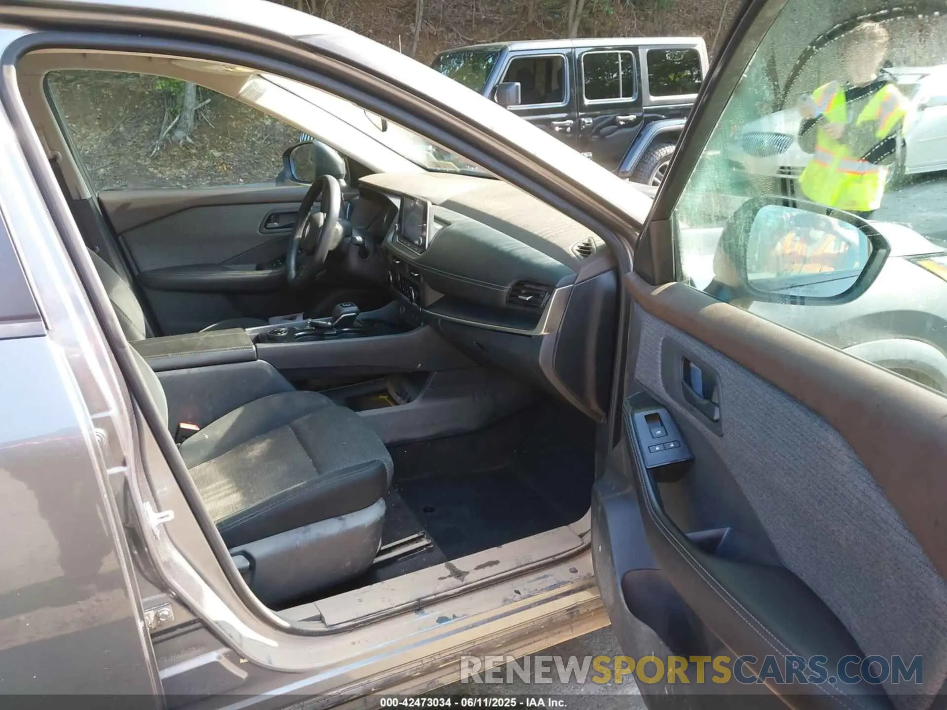 5 Photograph of a damaged car 5N1AT3AB9MC787706 NISSAN ROGUE 2021