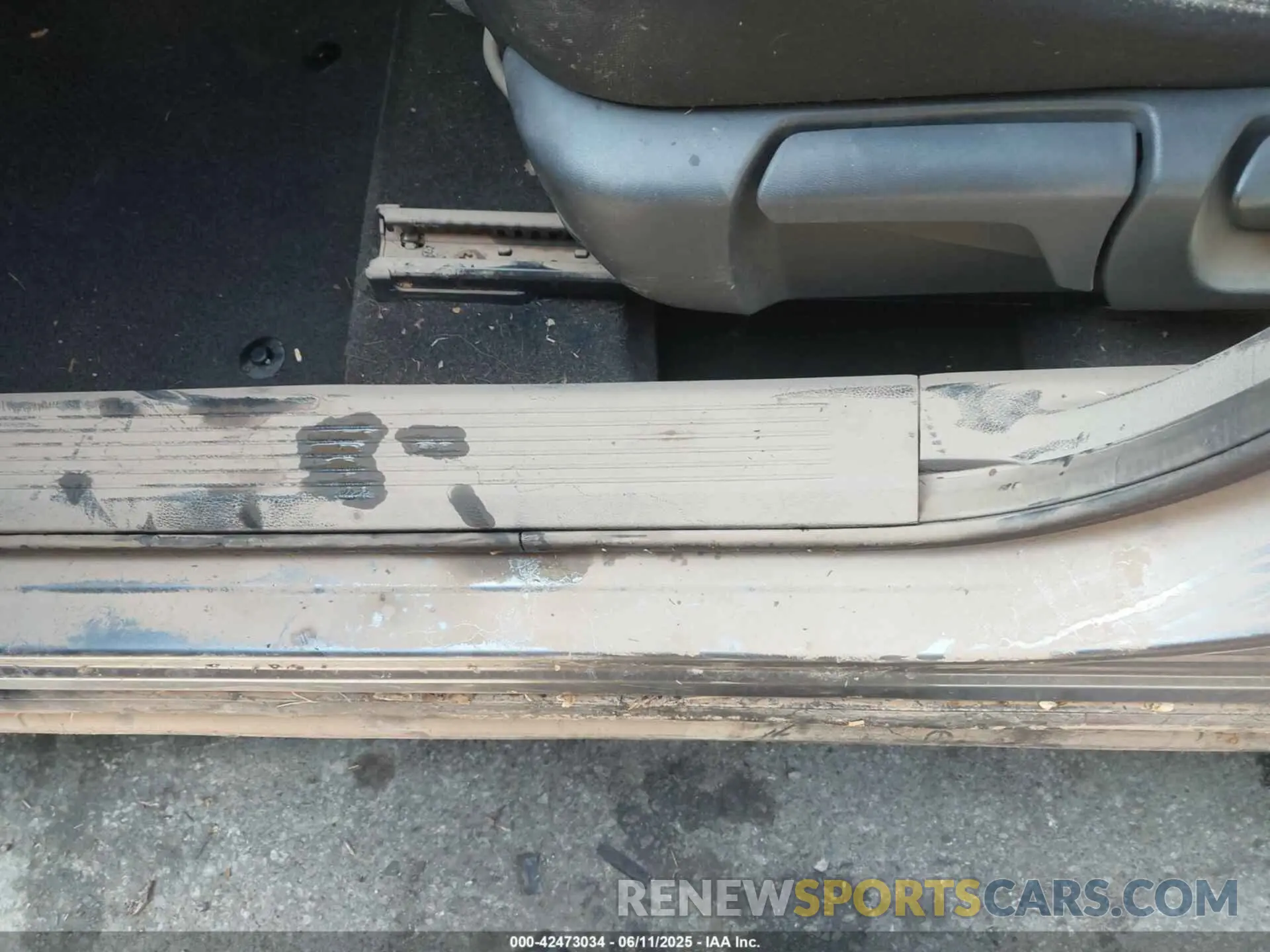 6 Photograph of a damaged car 5N1AT3AB9MC787706 NISSAN ROGUE 2021