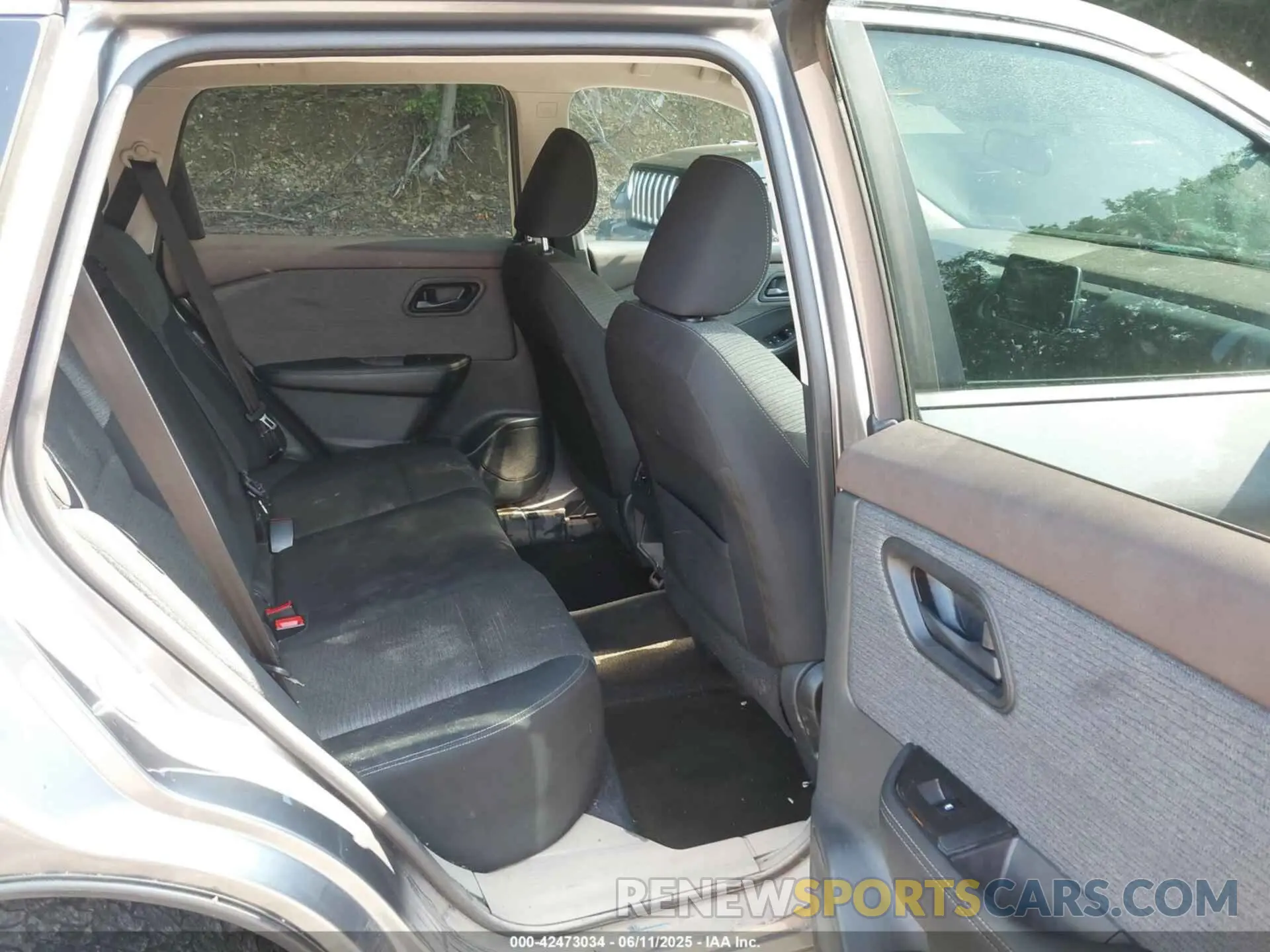 8 Photograph of a damaged car 5N1AT3AB9MC787706 NISSAN ROGUE 2021