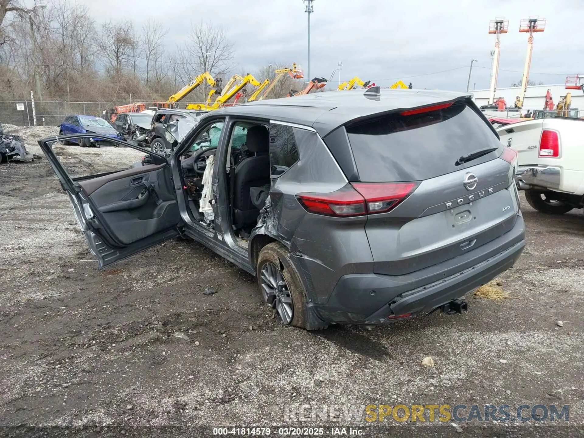 3 Photograph of a damaged car 5N1AT3ABXMC708267 NISSAN ROGUE 2021
