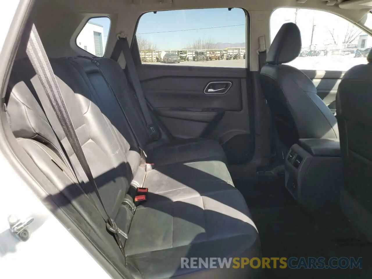 11 Photograph of a damaged car 5N1AT3BA0MC682574 NISSAN ROGUE 2021