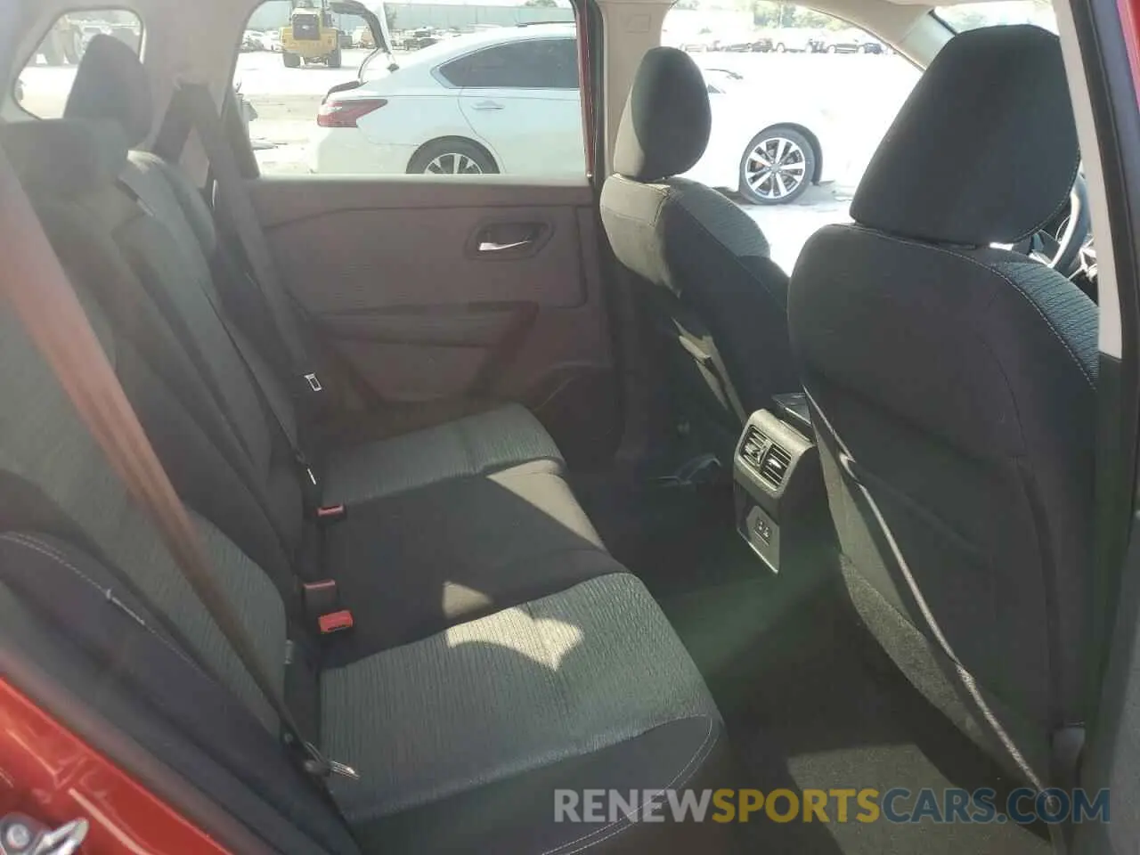 11 Photograph of a damaged car 5N1AT3BA0MC695812 NISSAN ROGUE 2021