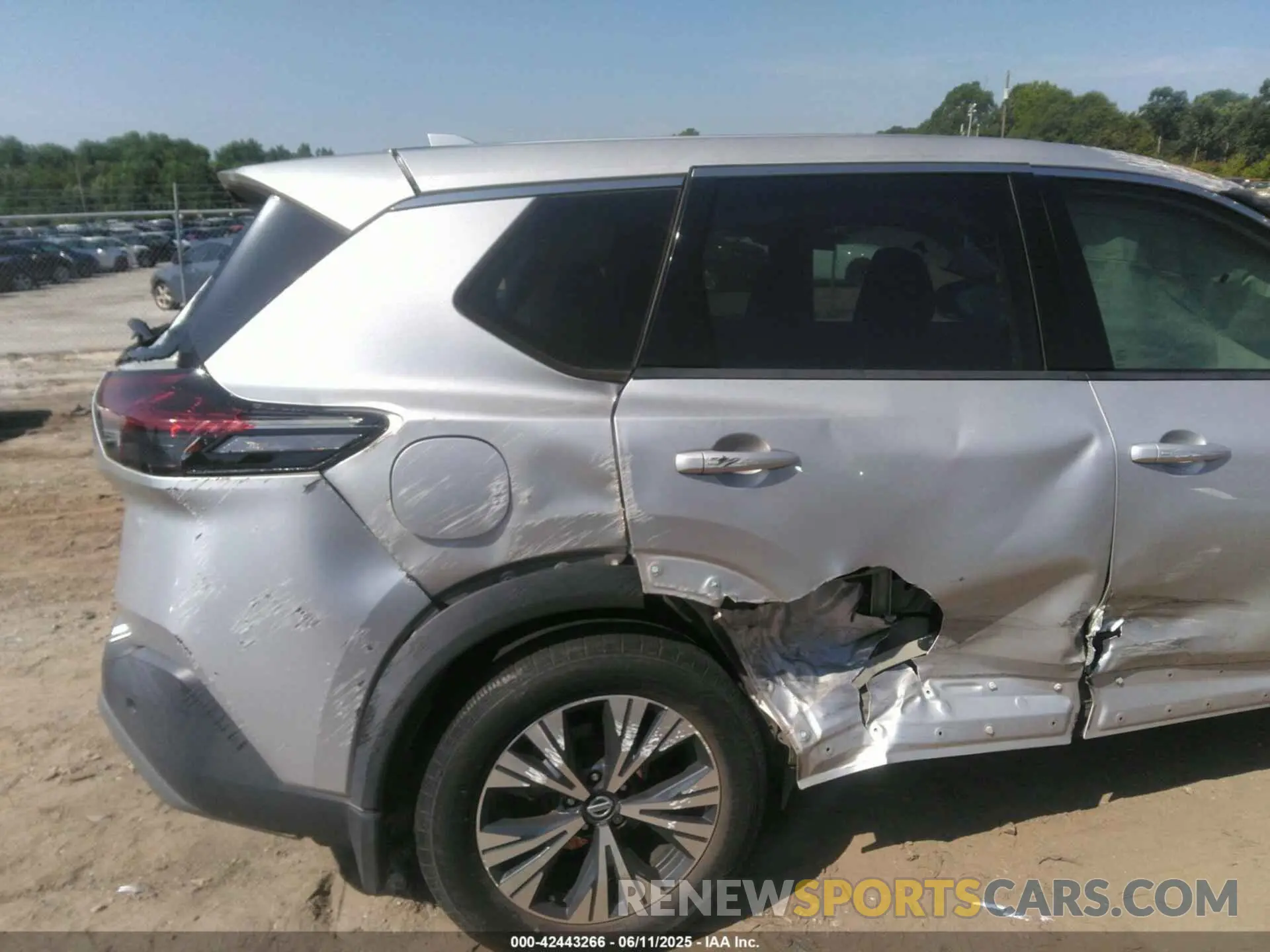 6 Photograph of a damaged car 5N1AT3BA0MC709062 NISSAN ROGUE 2021