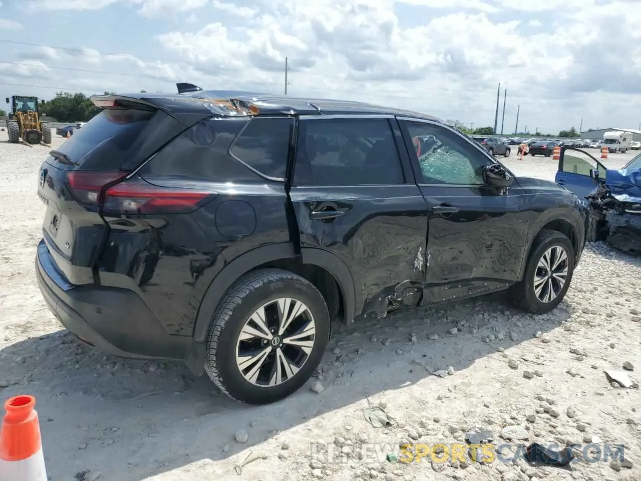 3 Photograph of a damaged car 5N1AT3BA0MC710115 NISSAN ROGUE 2021