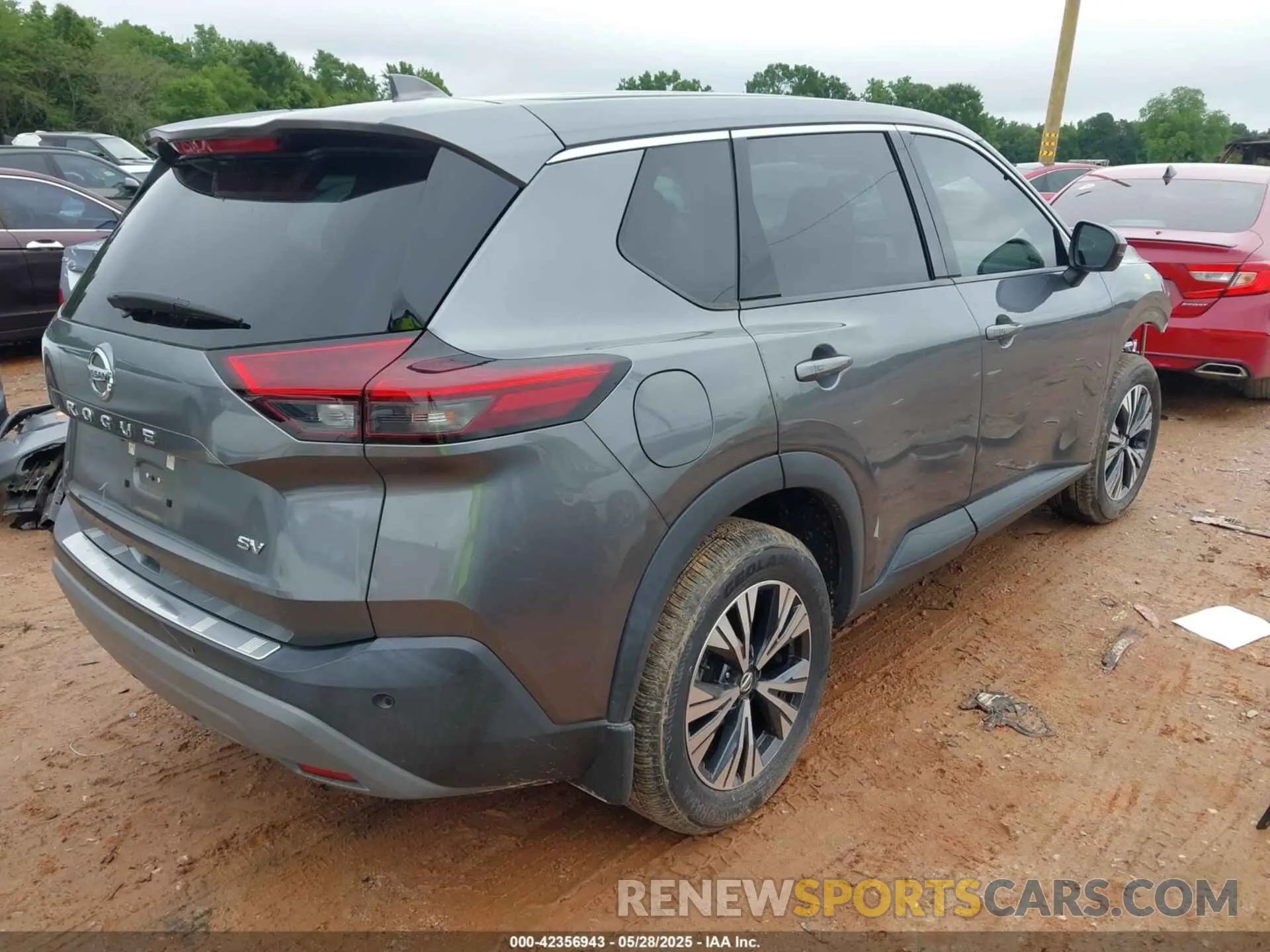 4 Photograph of a damaged car 5N1AT3BA0MC775899 NISSAN ROGUE 2021
