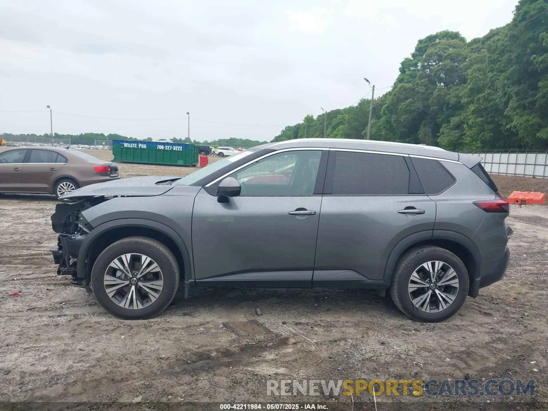 15 Photograph of a damaged car 5N1AT3BA0MC813406 NISSAN ROGUE 2021