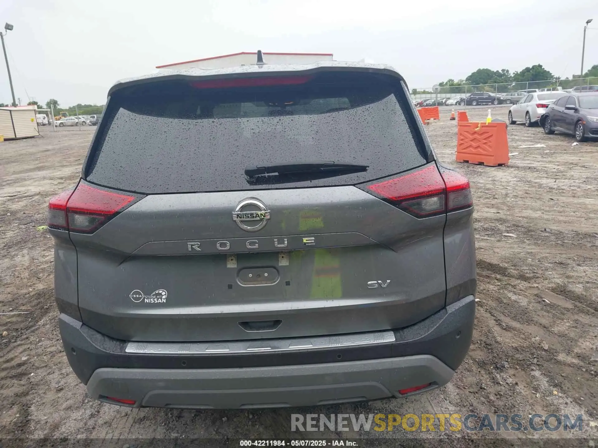17 Photograph of a damaged car 5N1AT3BA0MC813406 NISSAN ROGUE 2021
