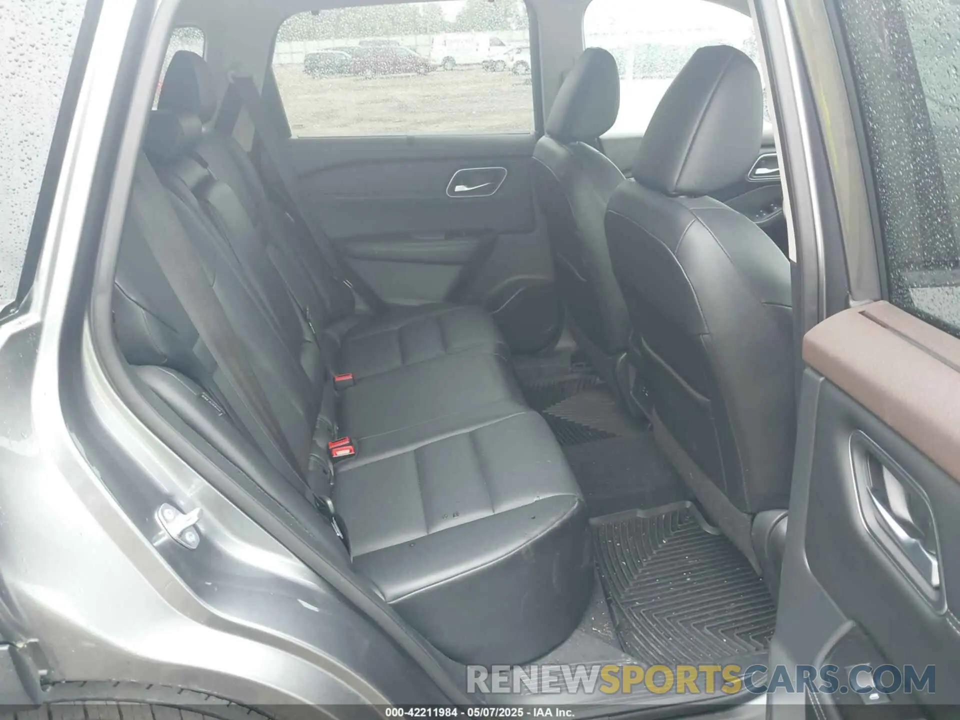 8 Photograph of a damaged car 5N1AT3BA0MC813406 NISSAN ROGUE 2021