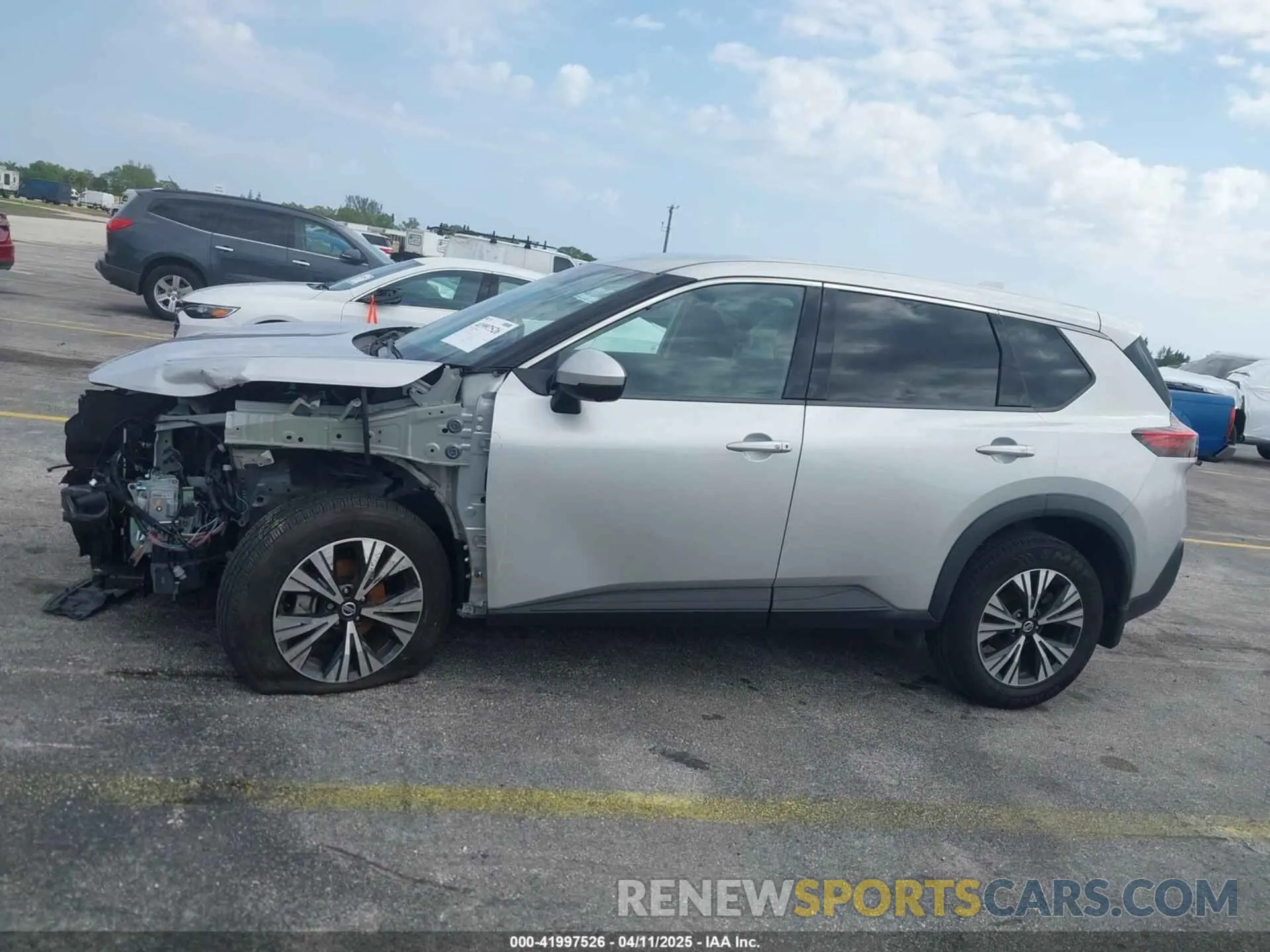 15 Photograph of a damaged car 5N1AT3BA0MC818444 NISSAN ROGUE 2021