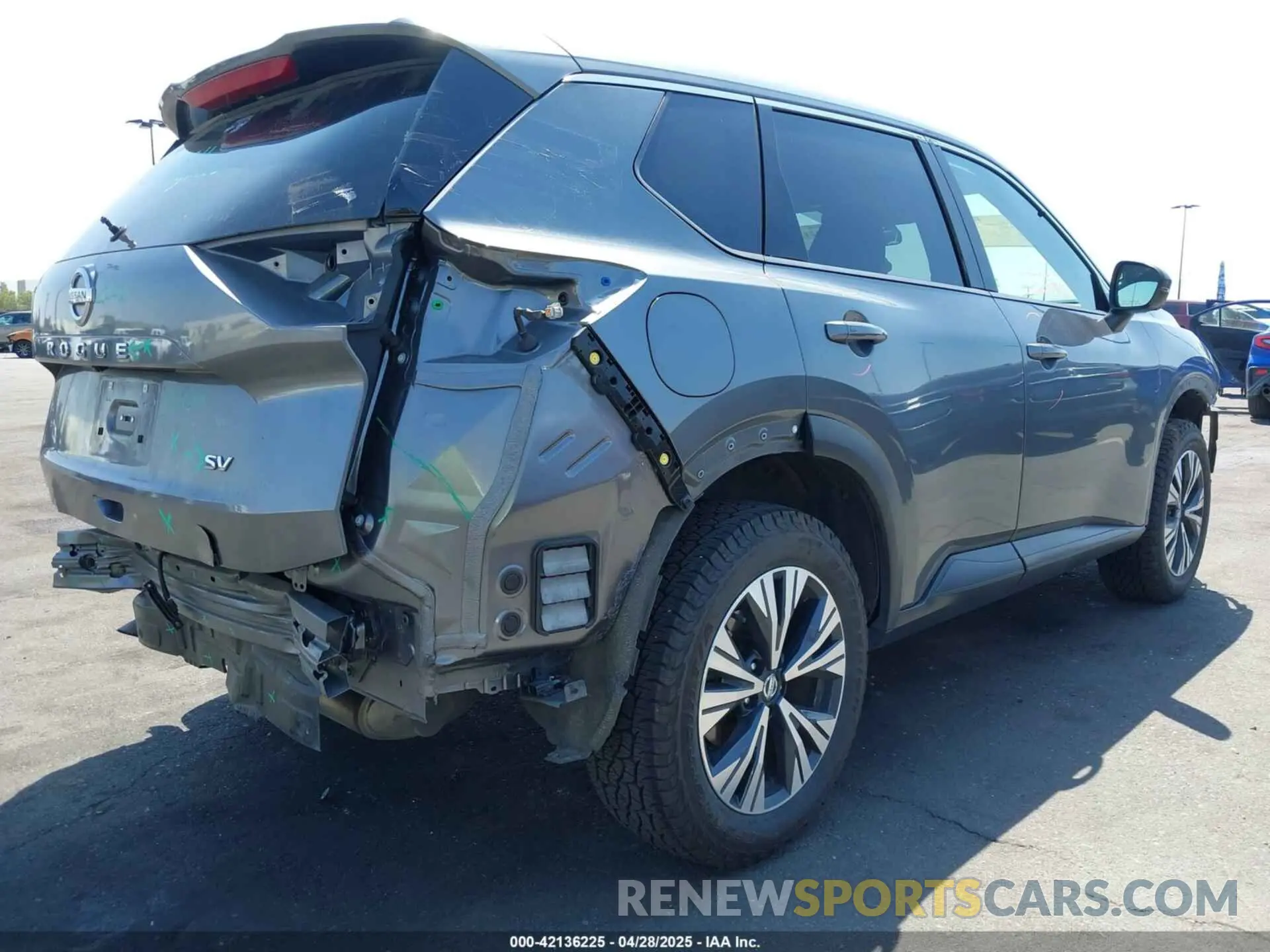 4 Photograph of a damaged car 5N1AT3BA0MC821439 NISSAN ROGUE 2021