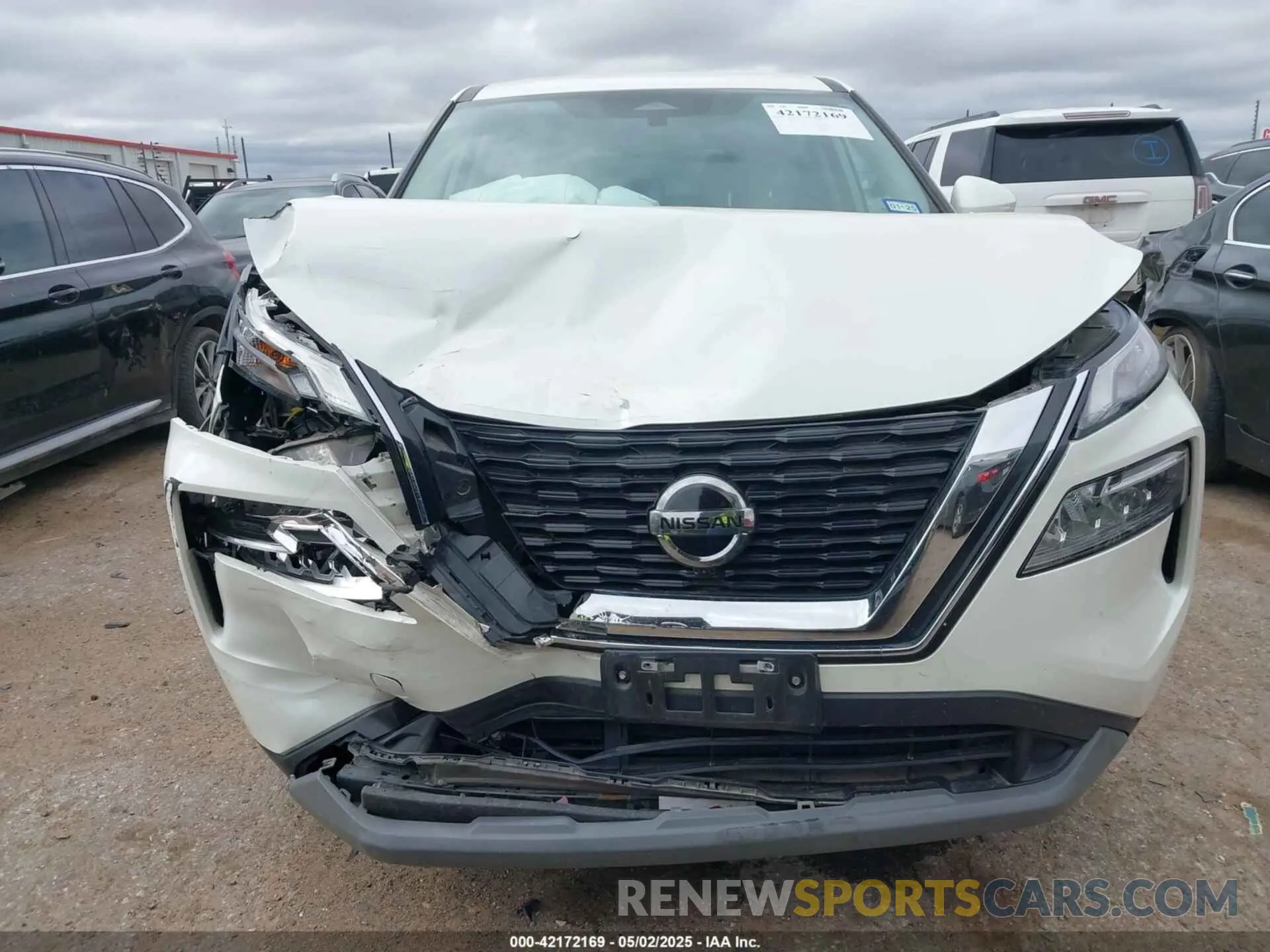 12 Photograph of a damaged car 5N1AT3BA1MC724220 NISSAN ROGUE 2021