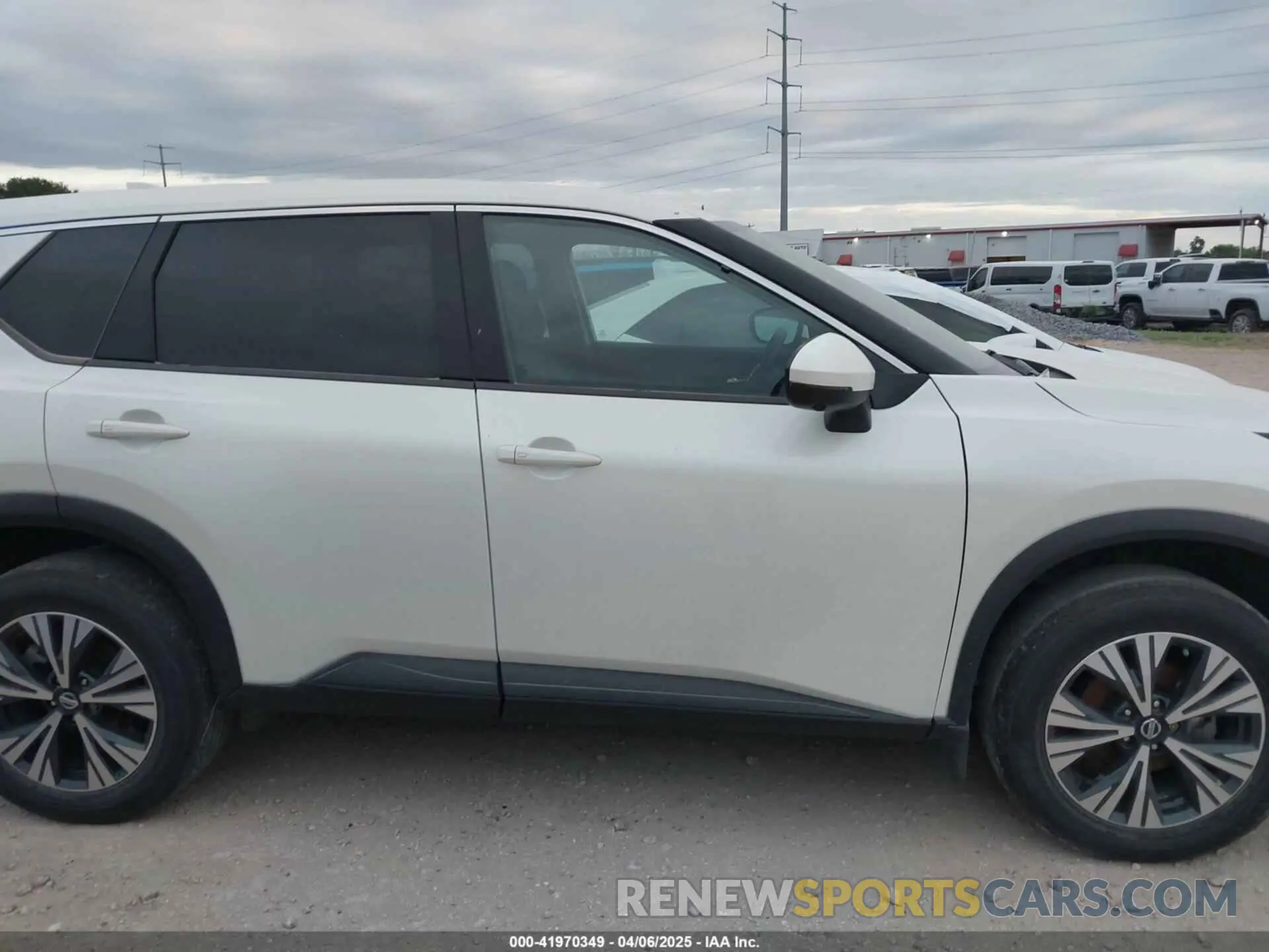 13 Photograph of a damaged car 5N1AT3BA2MC833169 NISSAN ROGUE 2021