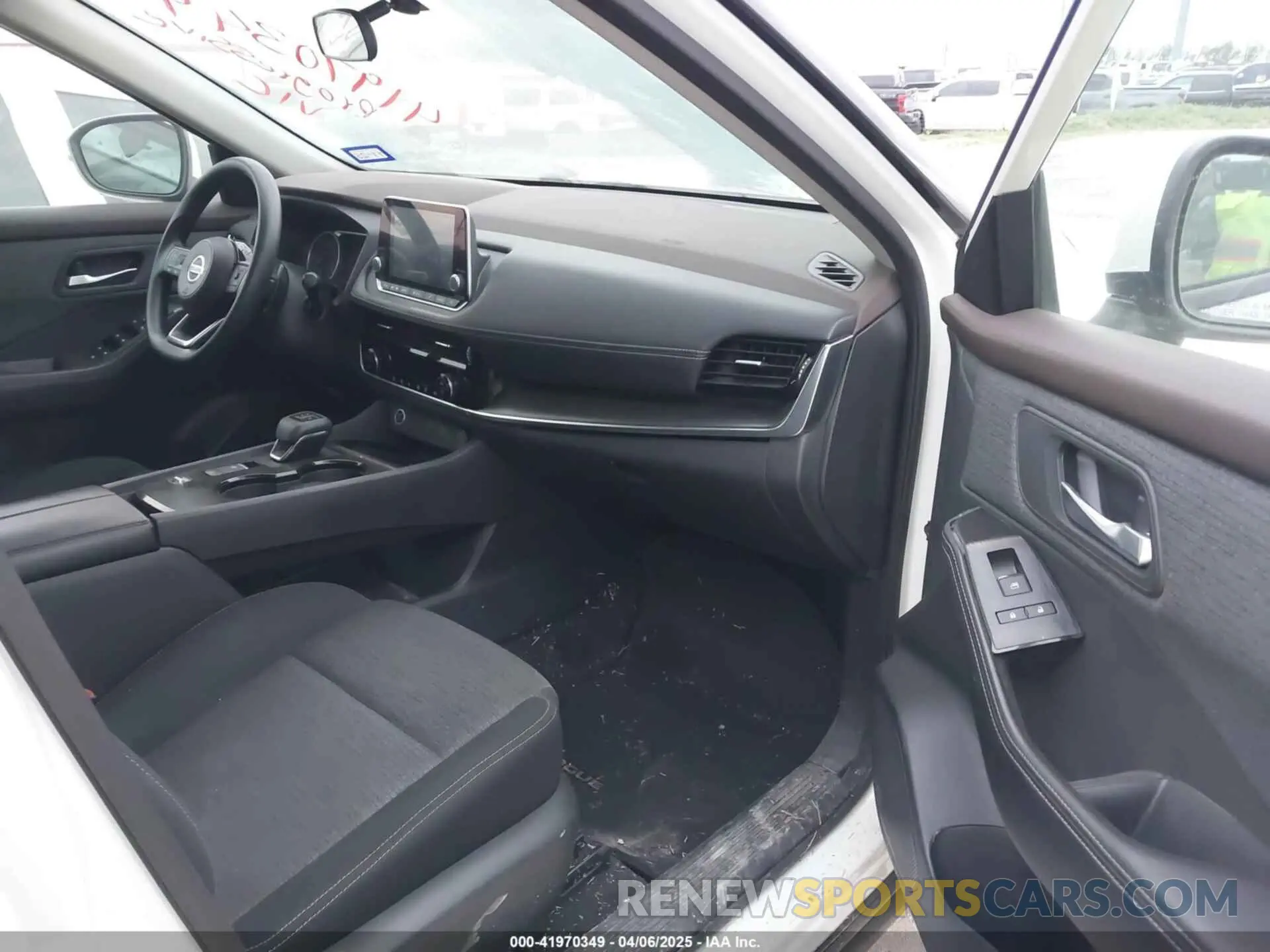 5 Photograph of a damaged car 5N1AT3BA2MC833169 NISSAN ROGUE 2021