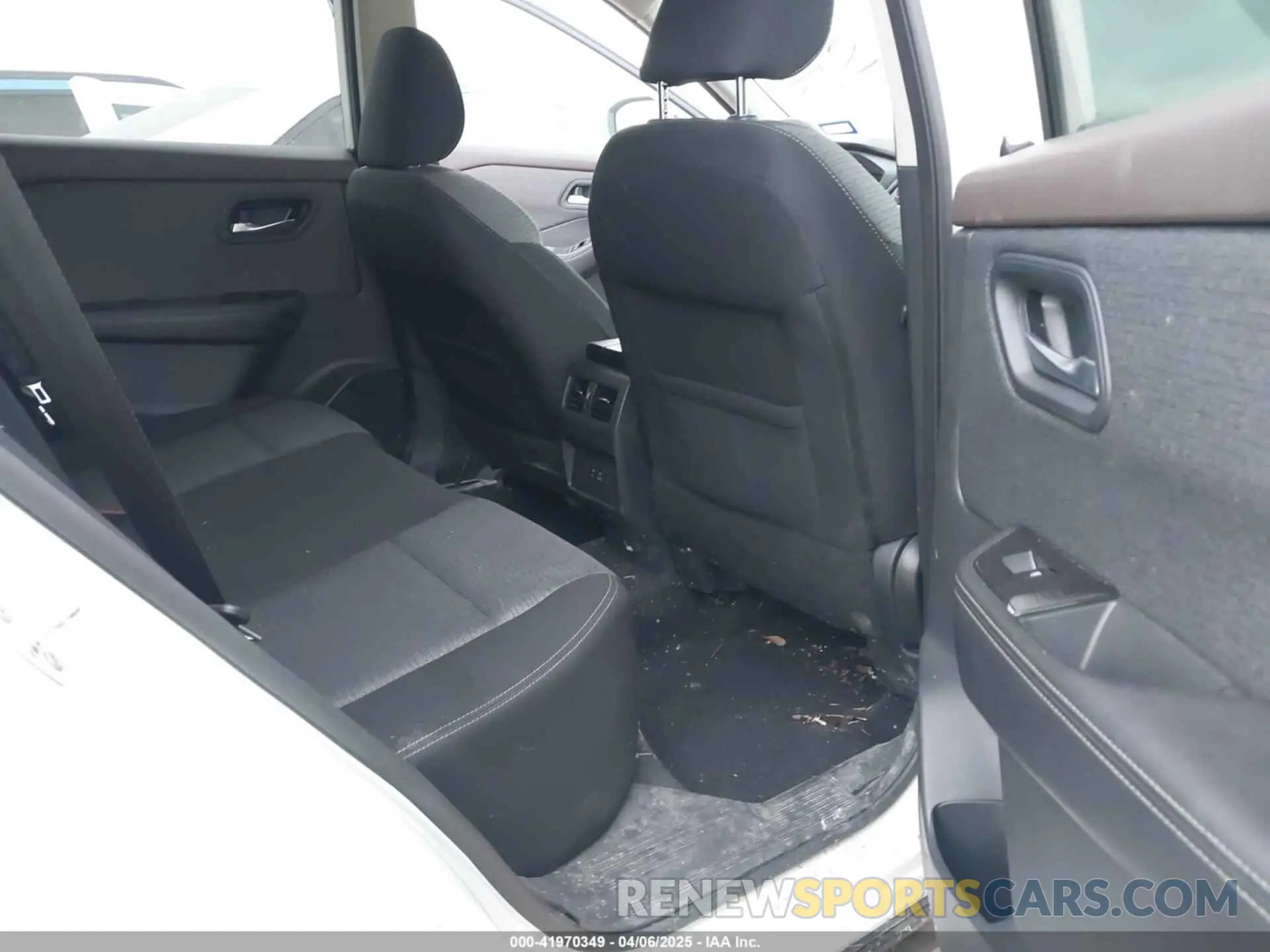 8 Photograph of a damaged car 5N1AT3BA2MC833169 NISSAN ROGUE 2021