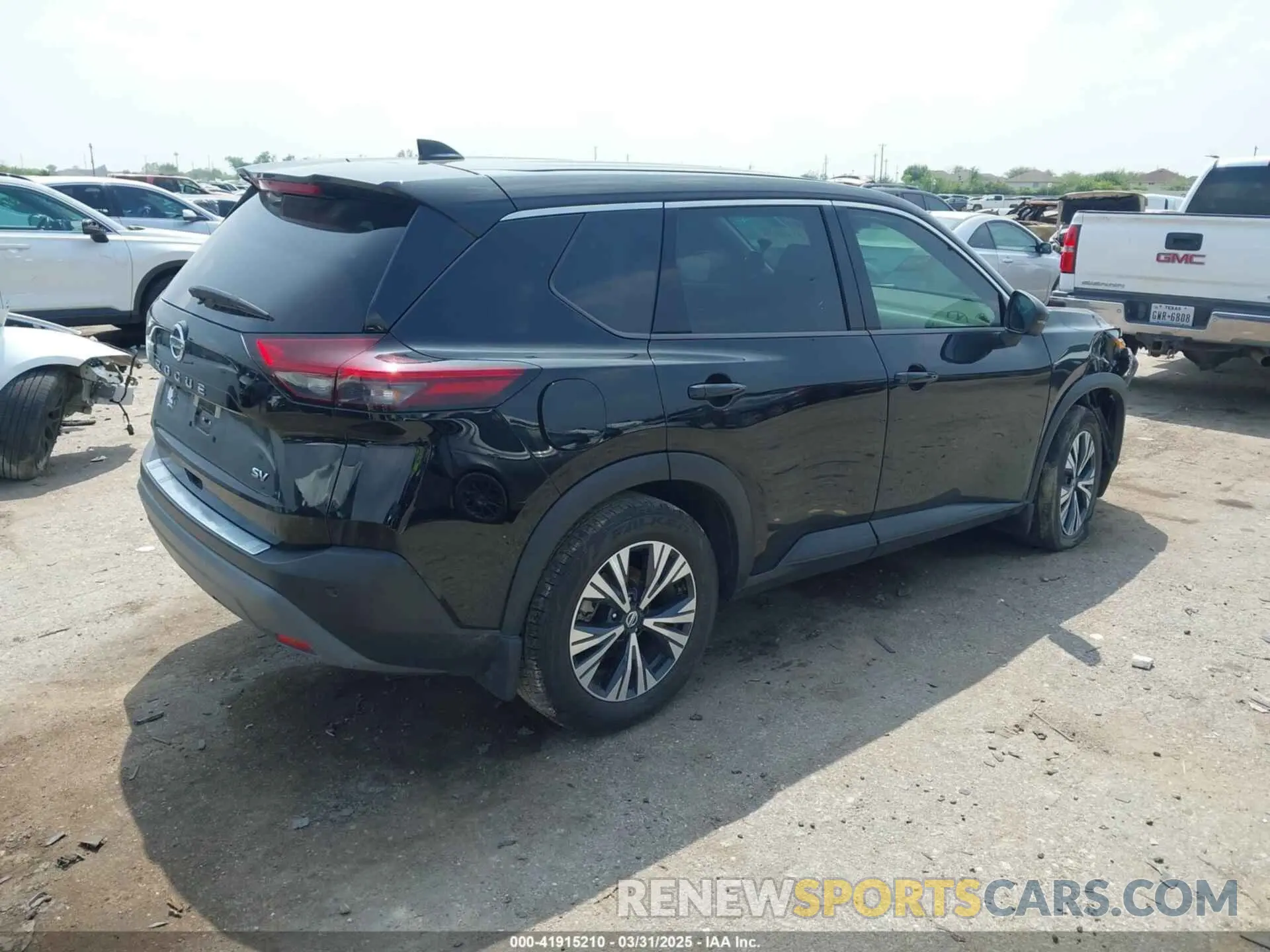 4 Photograph of a damaged car 5N1AT3BA3MC826179 NISSAN ROGUE 2021