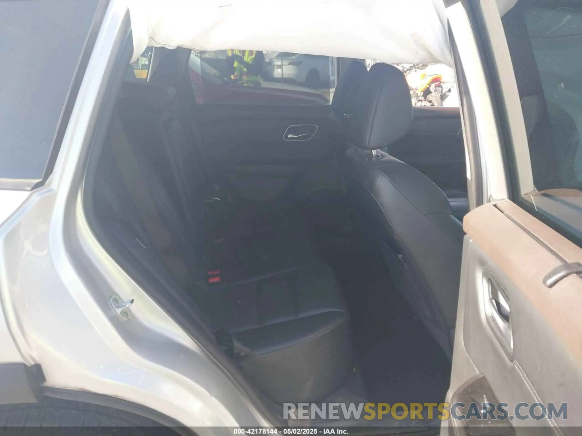 8 Photograph of a damaged car 5N1AT3BA3MC850448 NISSAN ROGUE 2021