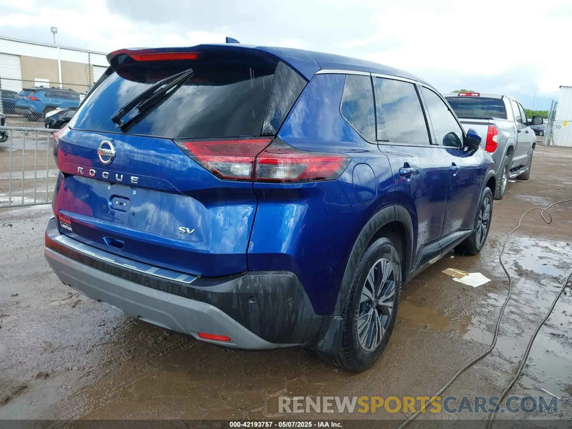 4 Photograph of a damaged car 5N1AT3BA4MC760337 NISSAN ROGUE 2021