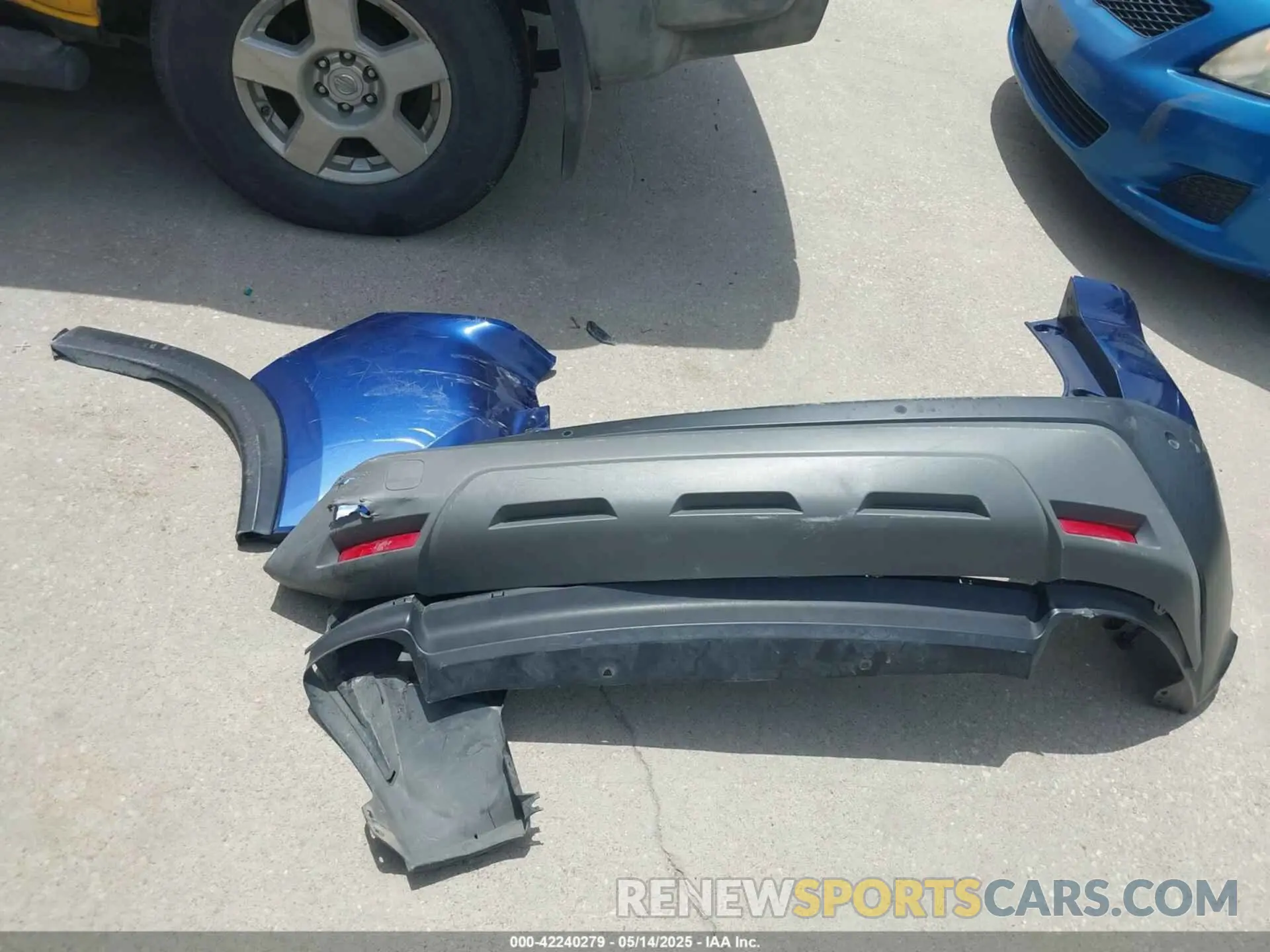 12 Photograph of a damaged car 5N1AT3BA4MC762346 NISSAN ROGUE 2021