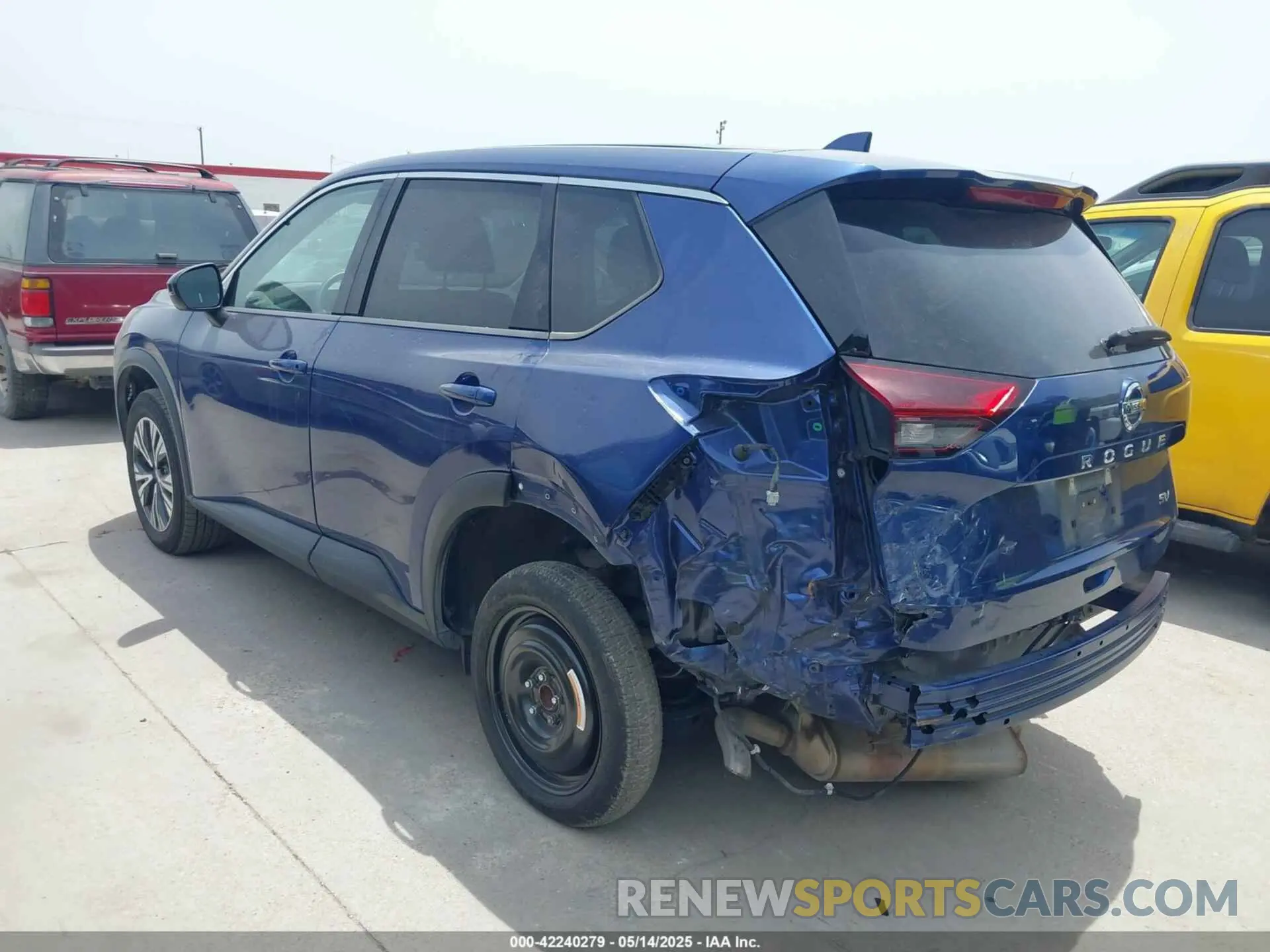 3 Photograph of a damaged car 5N1AT3BA4MC762346 NISSAN ROGUE 2021