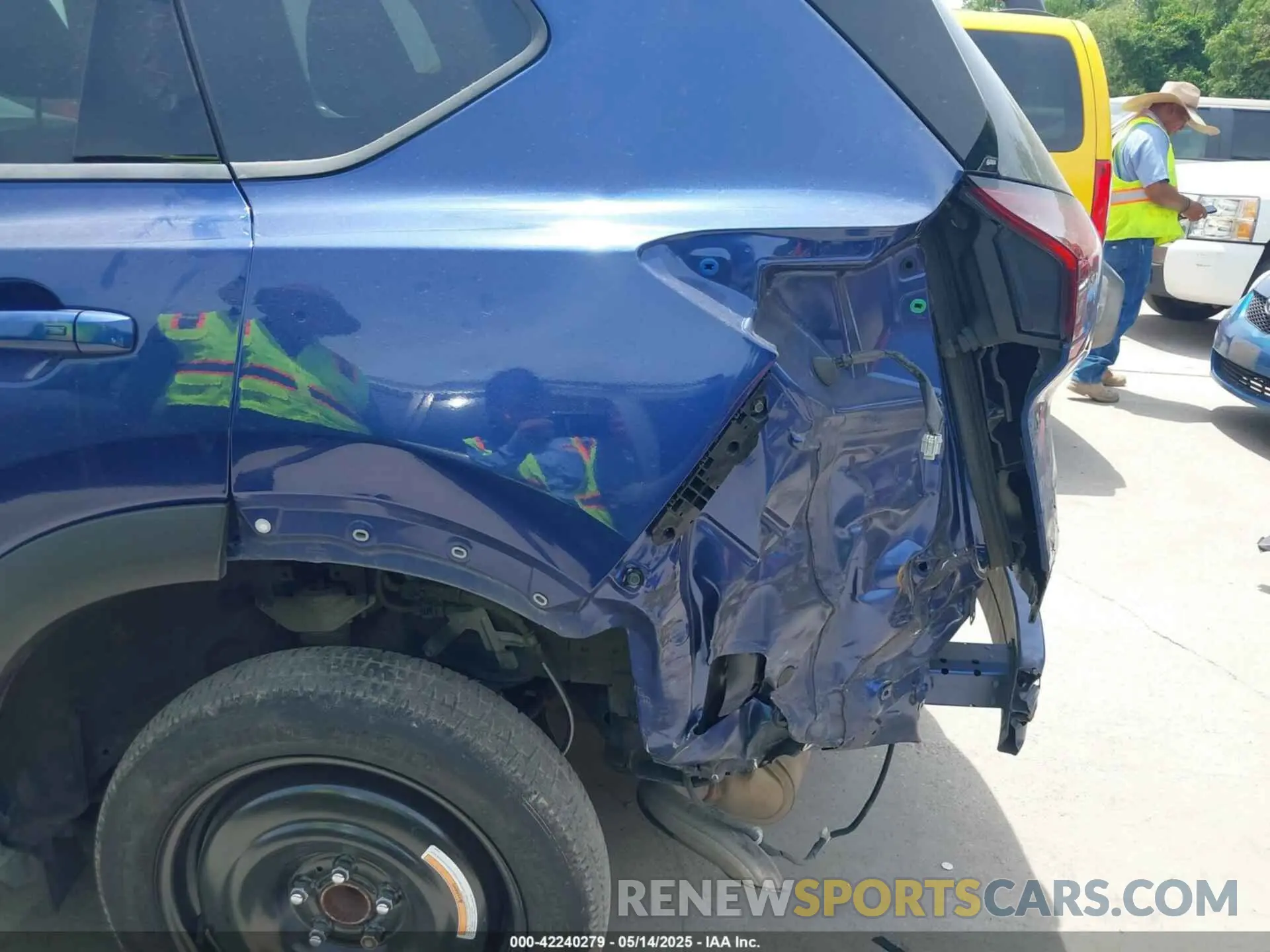 6 Photograph of a damaged car 5N1AT3BA4MC762346 NISSAN ROGUE 2021