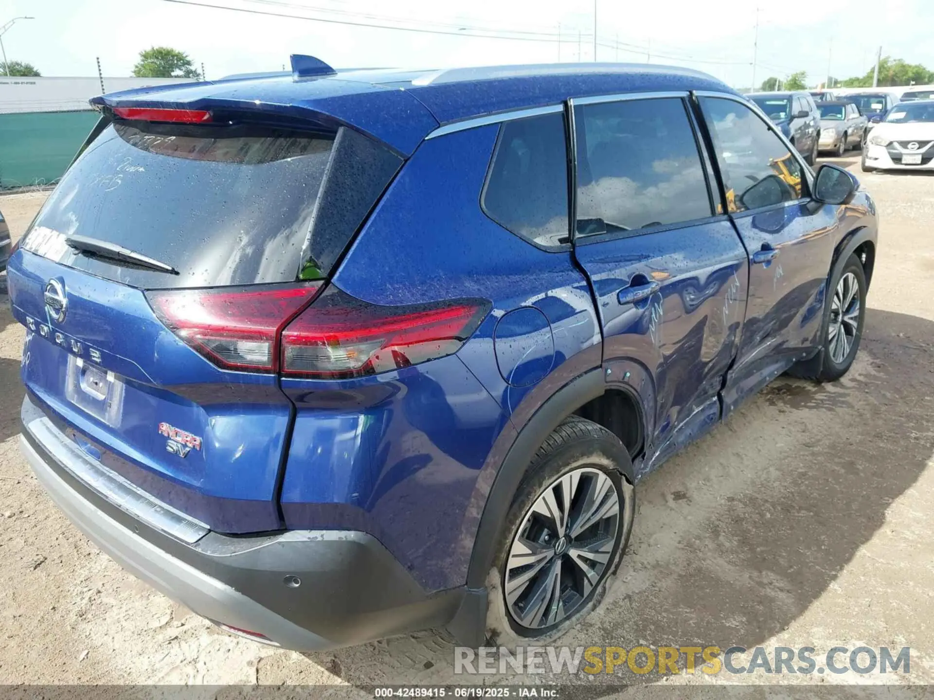 4 Photograph of a damaged car 5N1AT3BA4MC785920 NISSAN ROGUE 2021