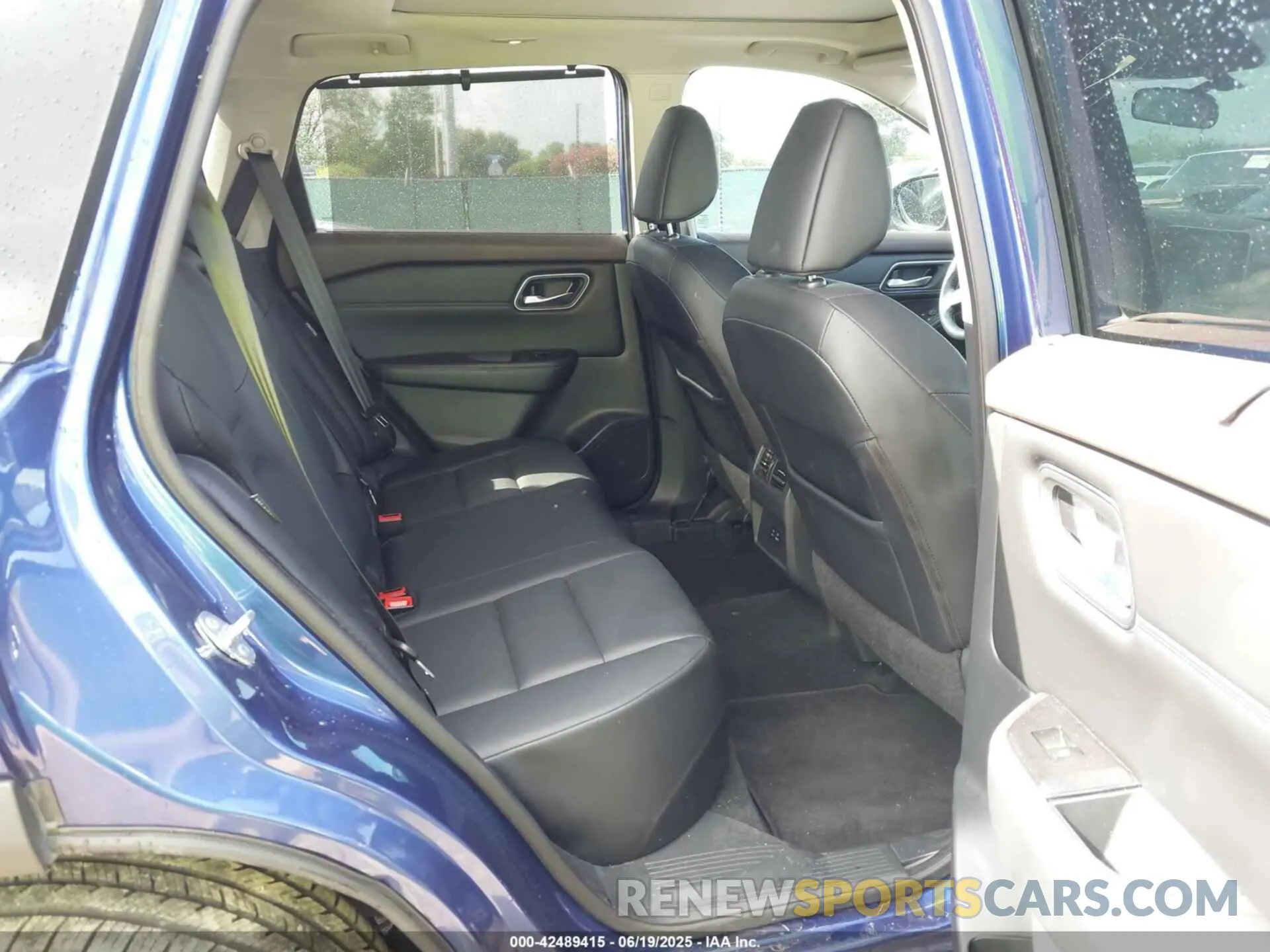 8 Photograph of a damaged car 5N1AT3BA4MC785920 NISSAN ROGUE 2021