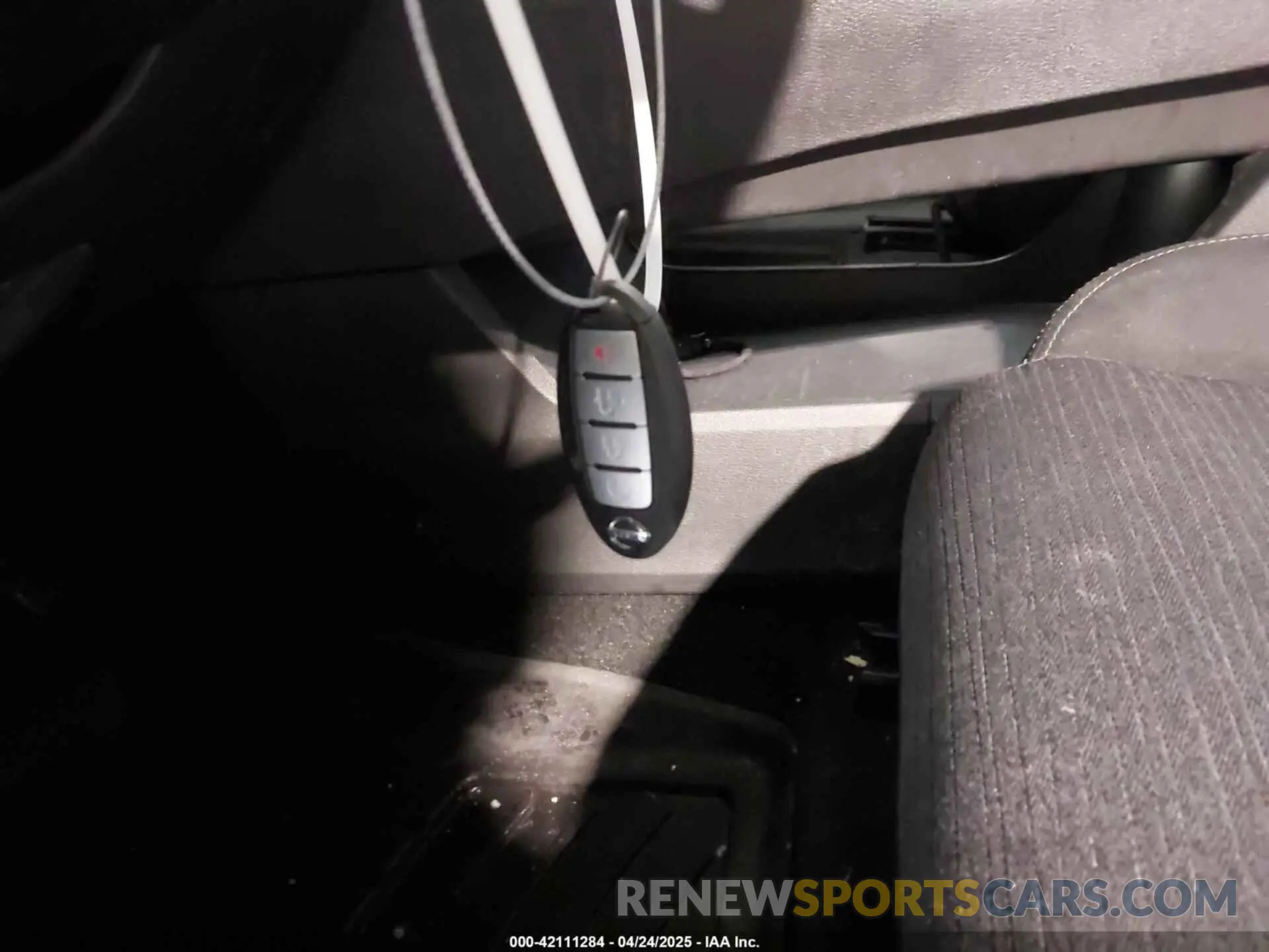11 Photograph of a damaged car 5N1AT3BA5MC733308 NISSAN ROGUE 2021