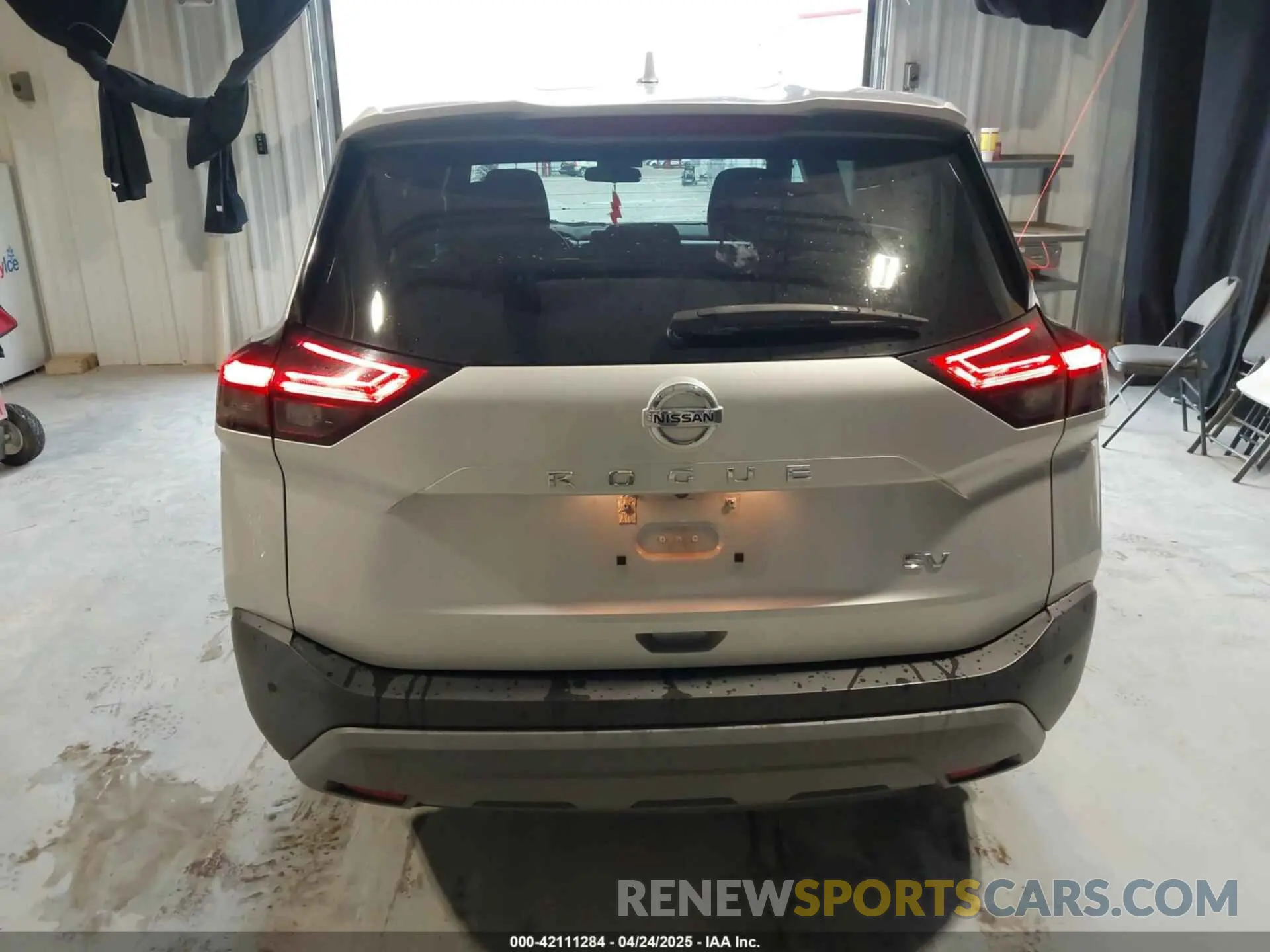 16 Photograph of a damaged car 5N1AT3BA5MC733308 NISSAN ROGUE 2021