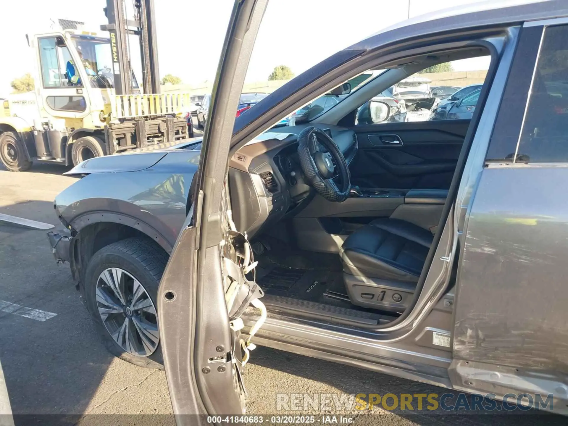 5 Photograph of a damaged car 5N1AT3BA5MC766020 NISSAN ROGUE 2021
