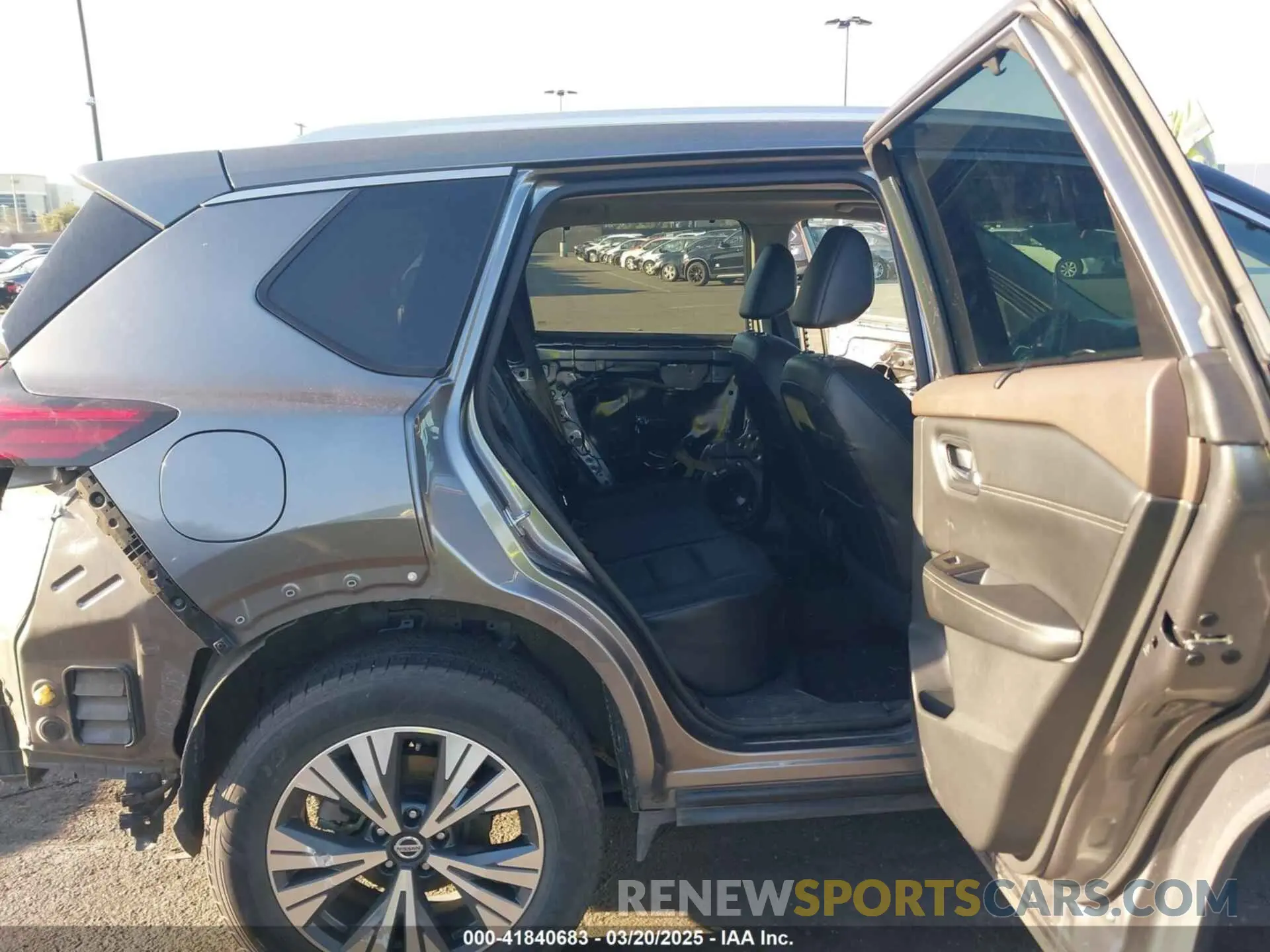 8 Photograph of a damaged car 5N1AT3BA5MC766020 NISSAN ROGUE 2021