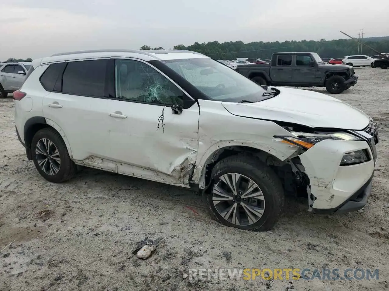 4 Photograph of a damaged car 5N1AT3BA5MC793217 NISSAN ROGUE 2021