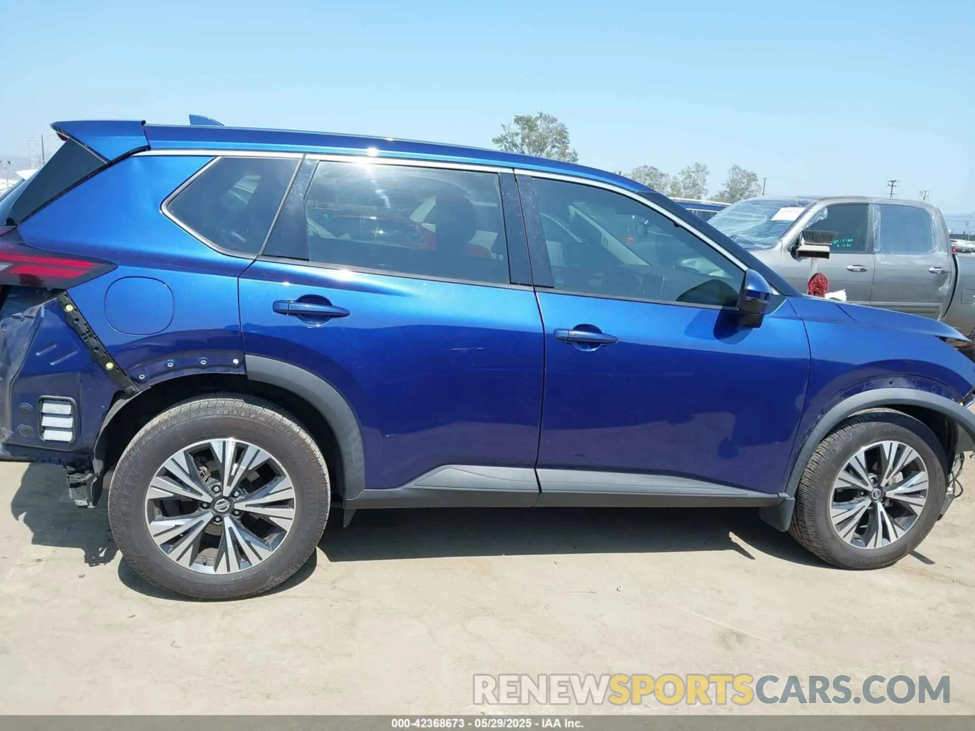 14 Photograph of a damaged car 5N1AT3BA5MC821839 NISSAN ROGUE 2021